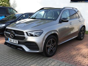 450 4M PANO Tažné AMG line