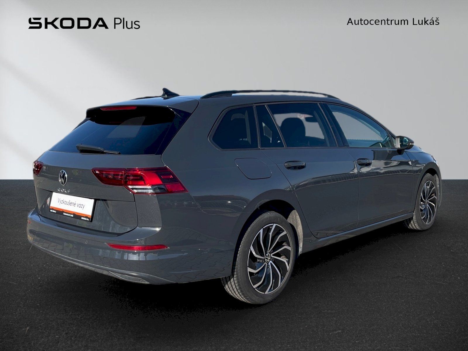 Volkswagen Golf, Golf Variant 1,0TSi 81kW Life - fotka 2