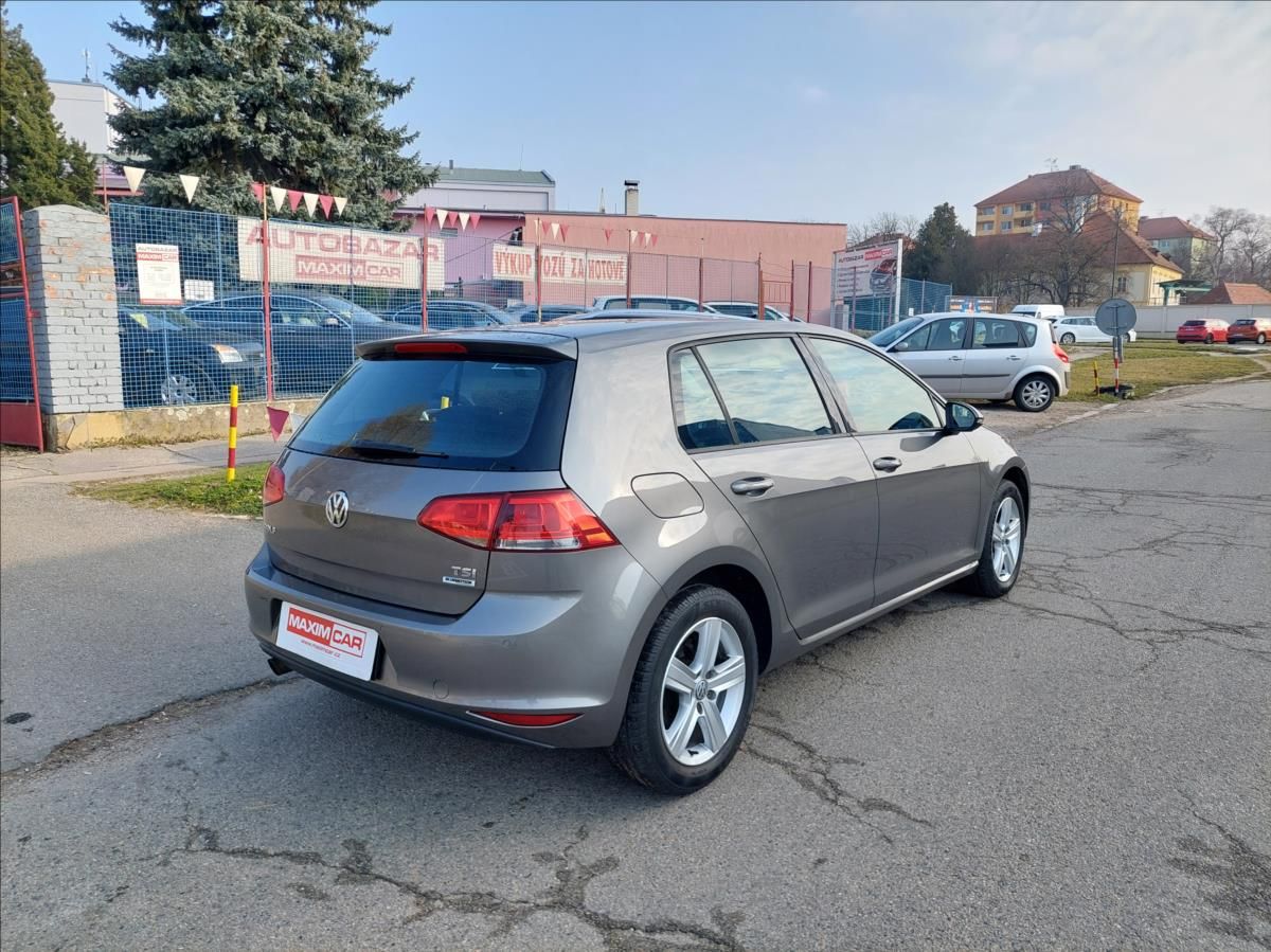 Volkswagen Golf, 1,2 TSi Bluemotion - fotka 5