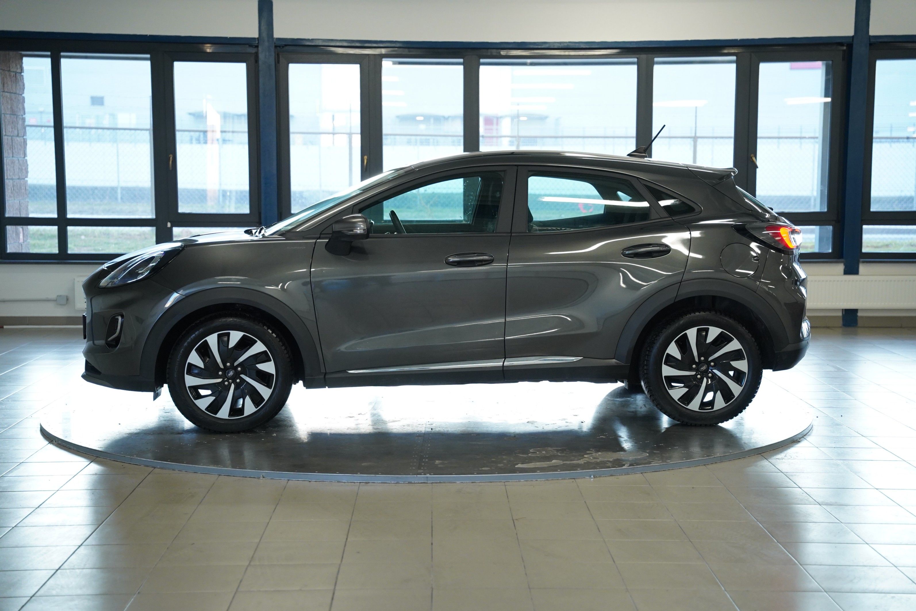 Ford Puma, 1.0 EcoBoost 92 kW Titanium - fotka 3