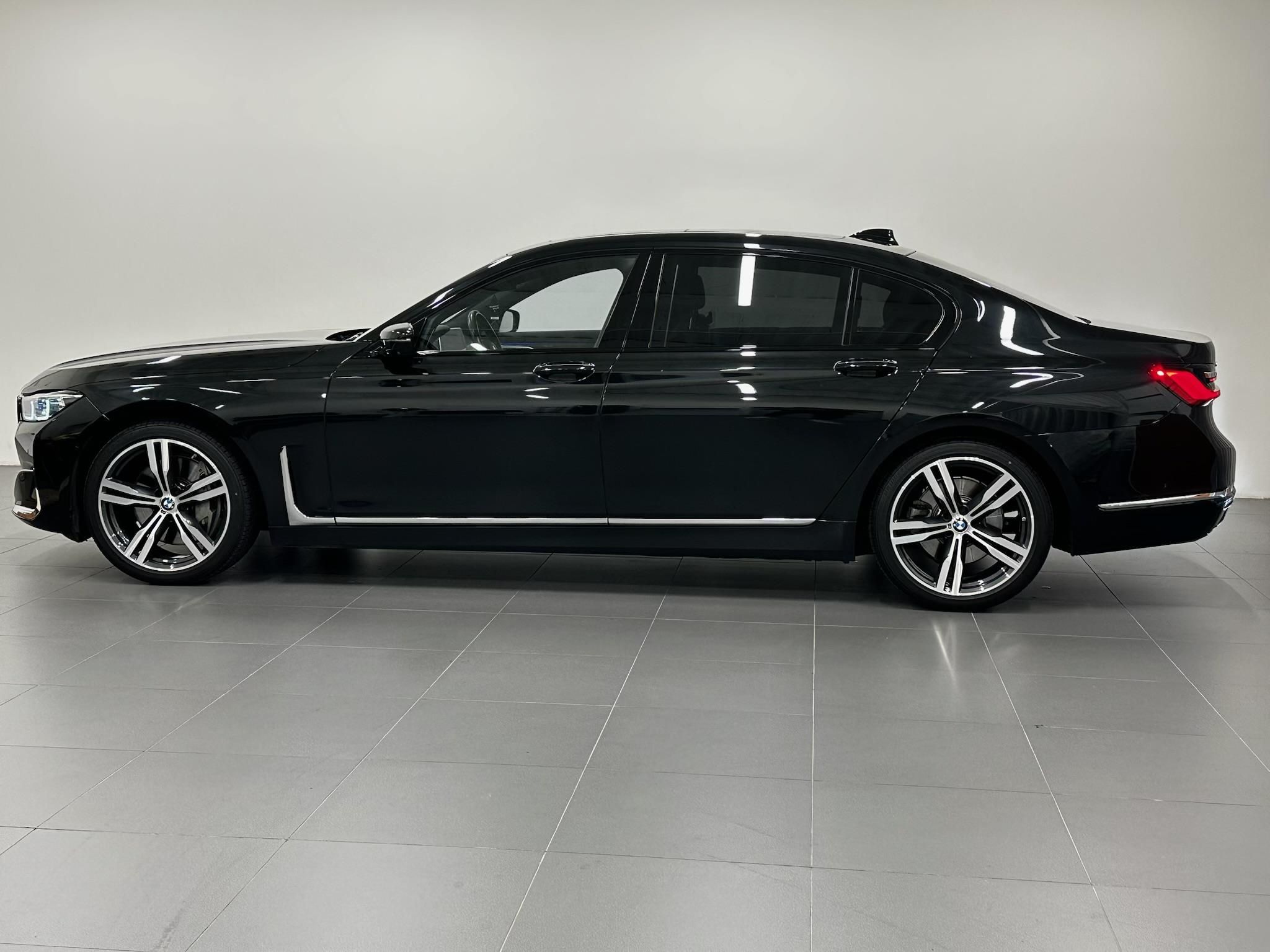 BMW Řada 7, 750Ld xDrive, 1. Majitel - fotka 3
