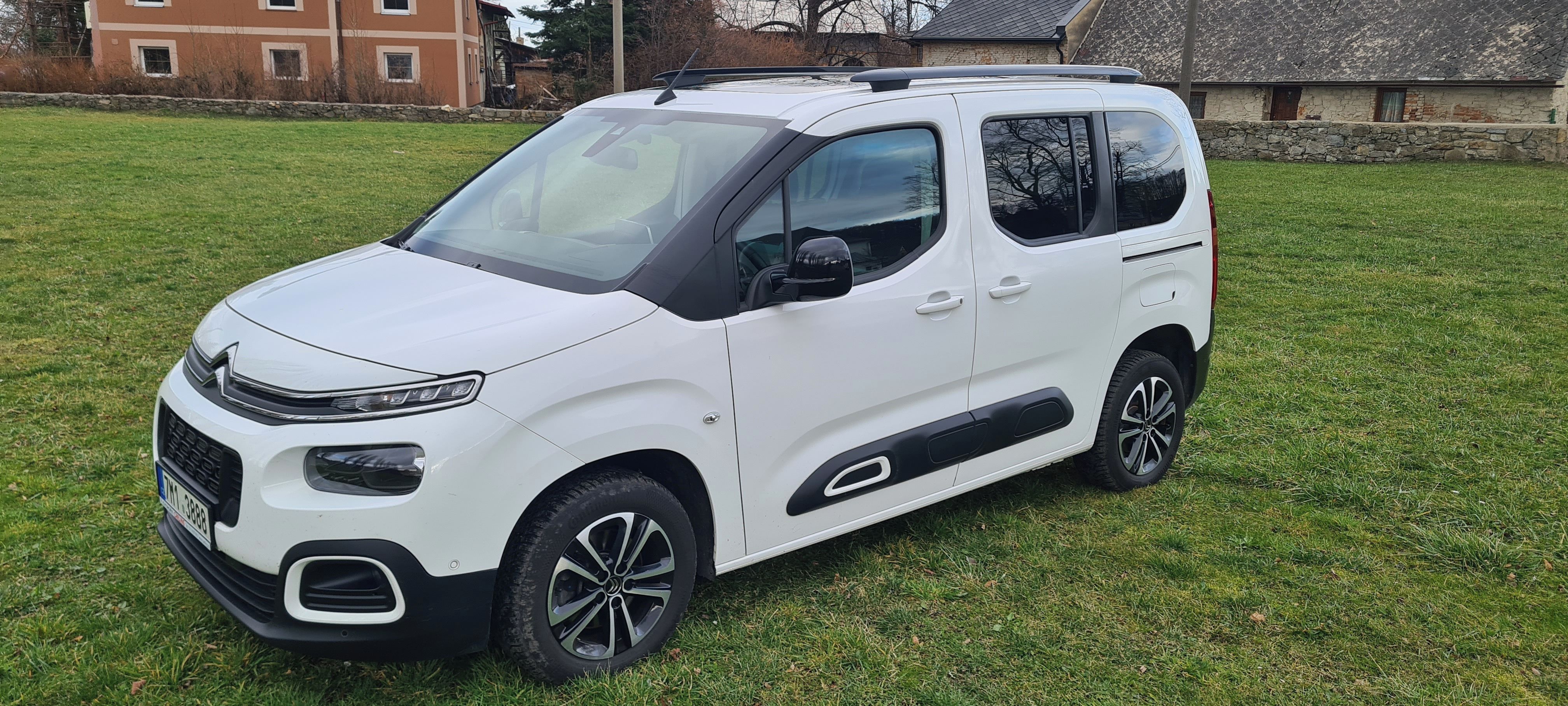 Citroën Berlingo, Berlingo 1.5 BHDi 130S&S SHINE - fotka 2