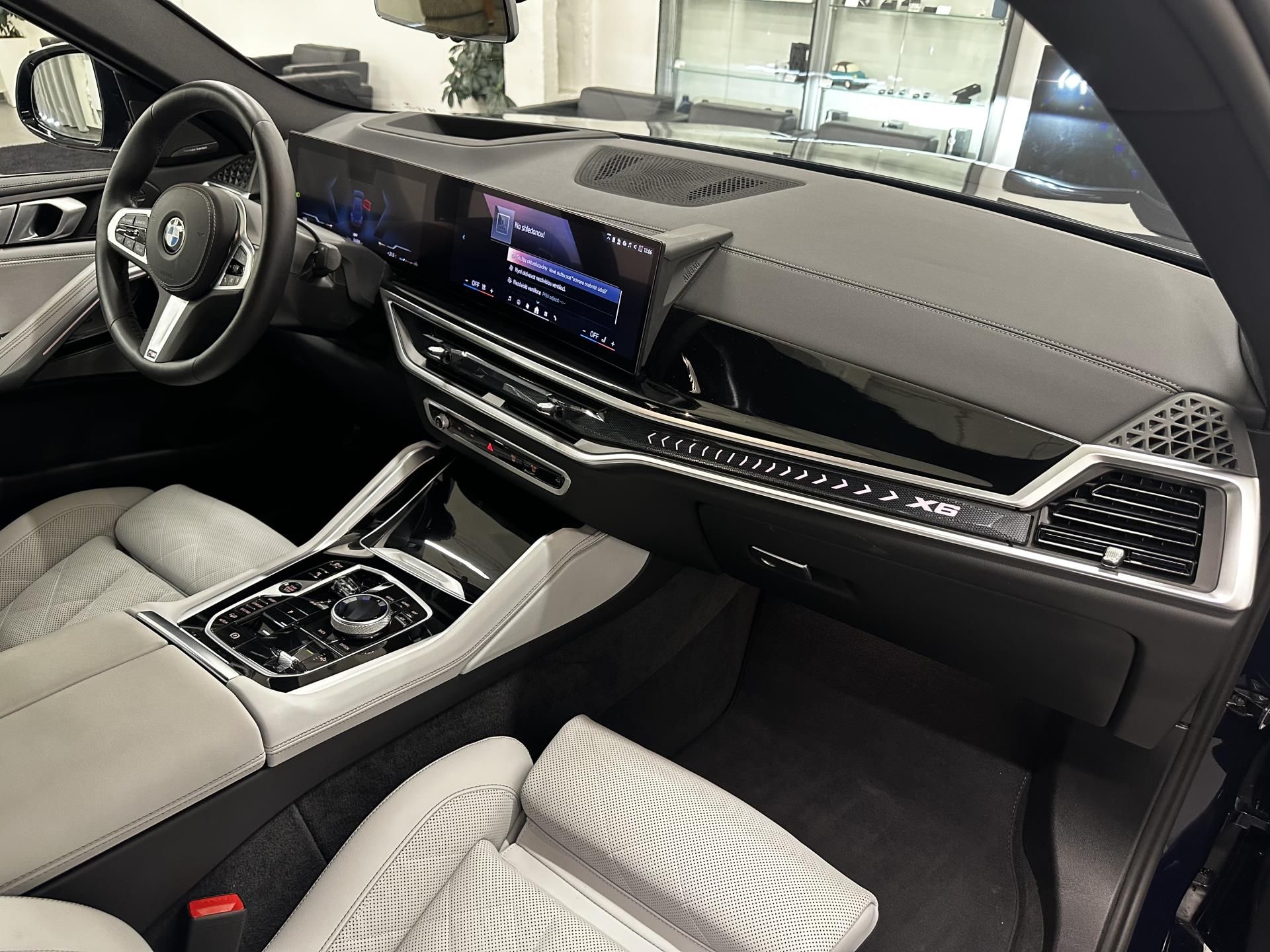 BMW X6, X6 xDrive30d - fotka 4