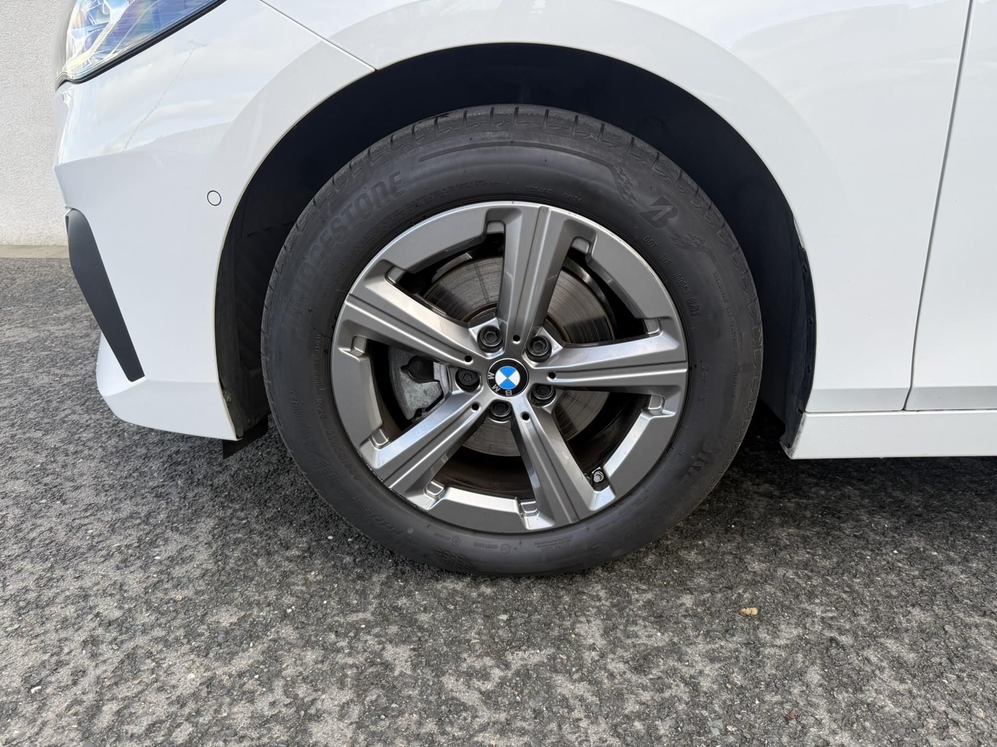 BMW Řada 2, 218i Active Tourer - fotka 4