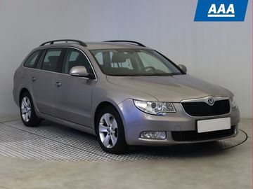 1.6 TDI, Elegance, Navi