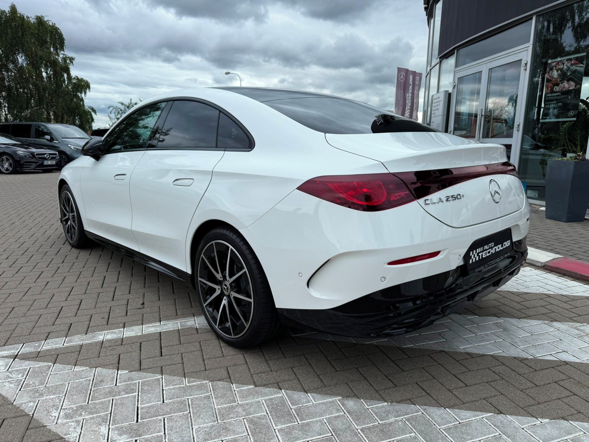 Mercedes-Benz CLA, 250+ kupé - fotka 6