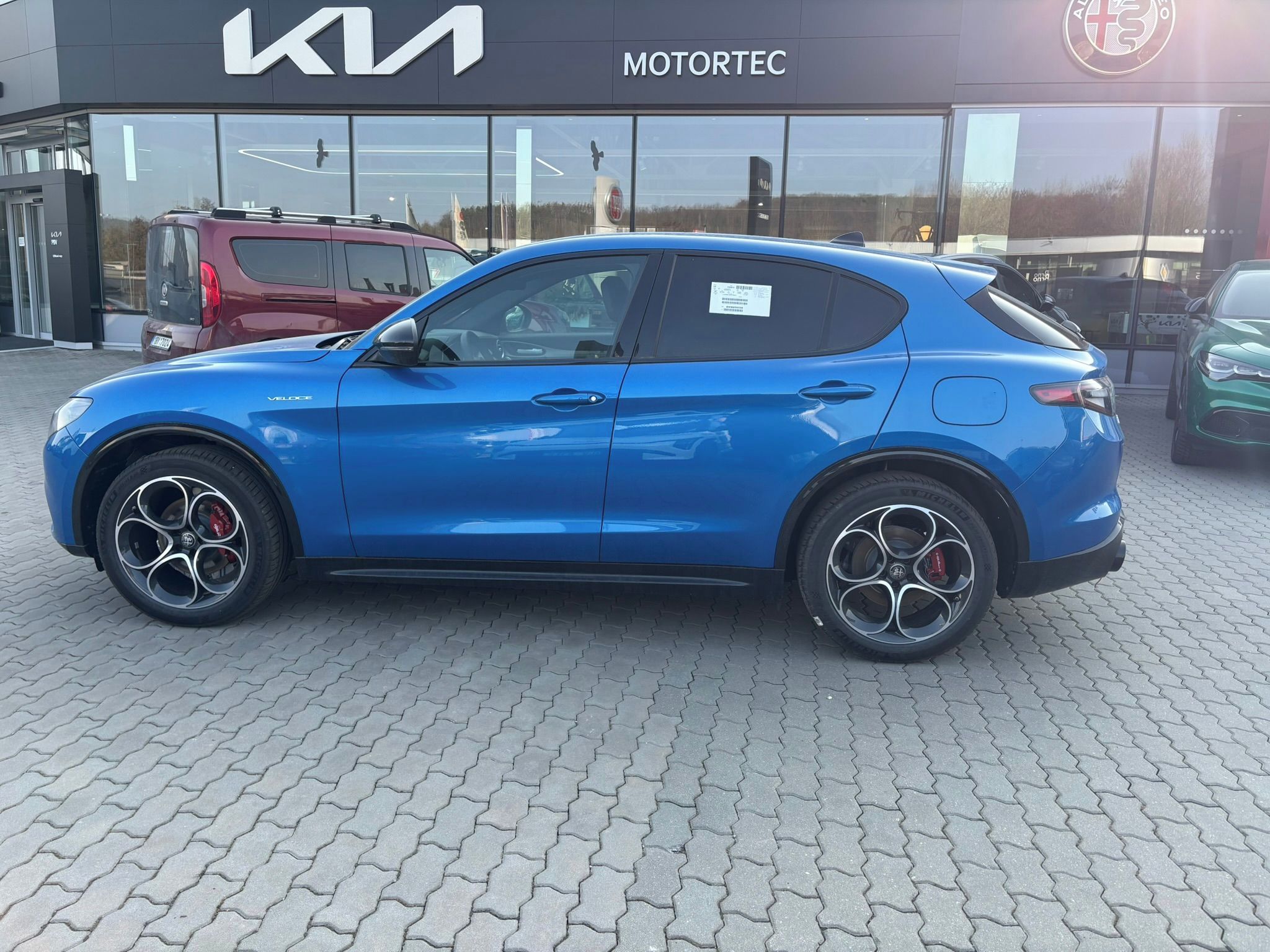 Alfa Romeo Stelvio, Veloce 2.0 Turbo 280k AT8 Q4 - fotka 4