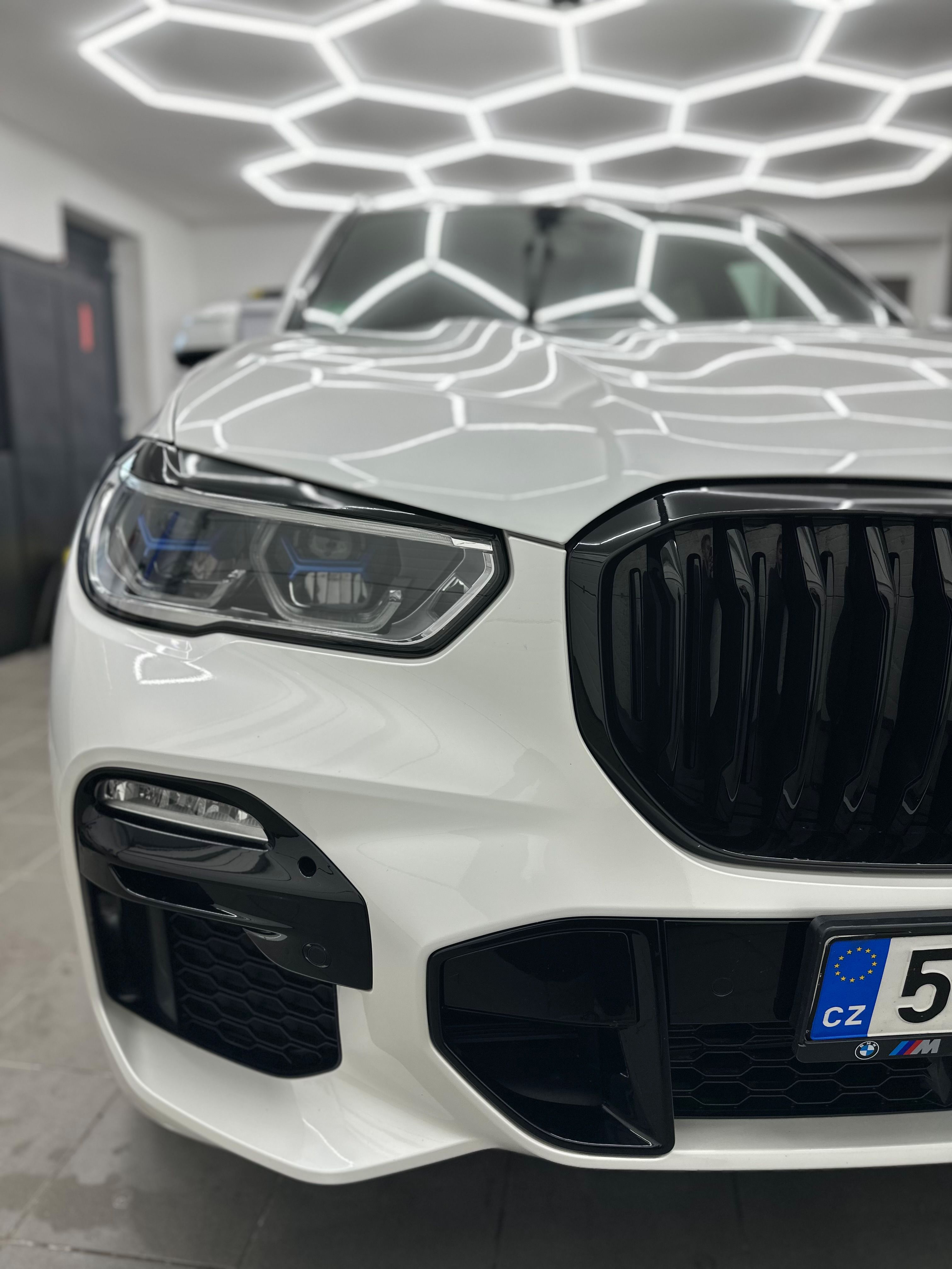 BMW X5, xDrive40i M paket - Laserlight - fotka 2