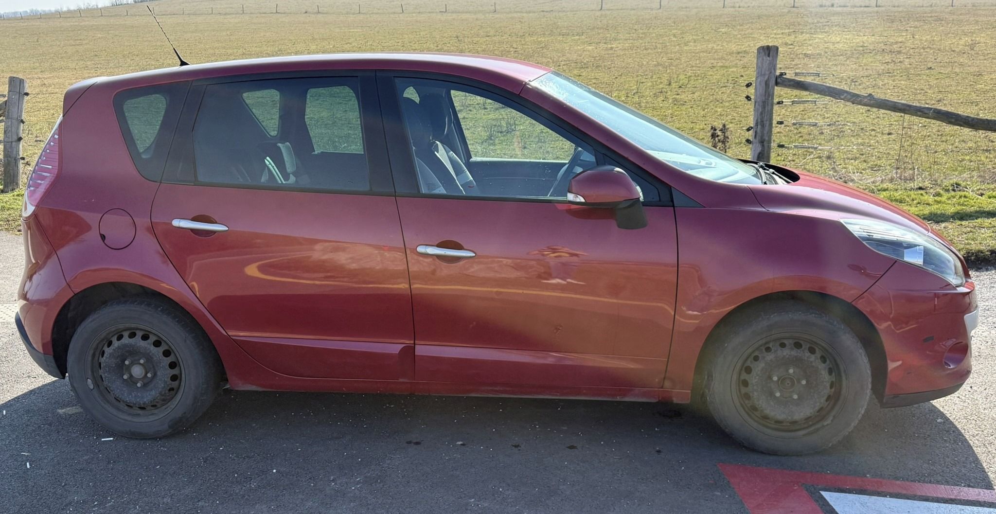 Renault Scénic, 1.6 16V 81 kW - MANUÁL - fotka 4