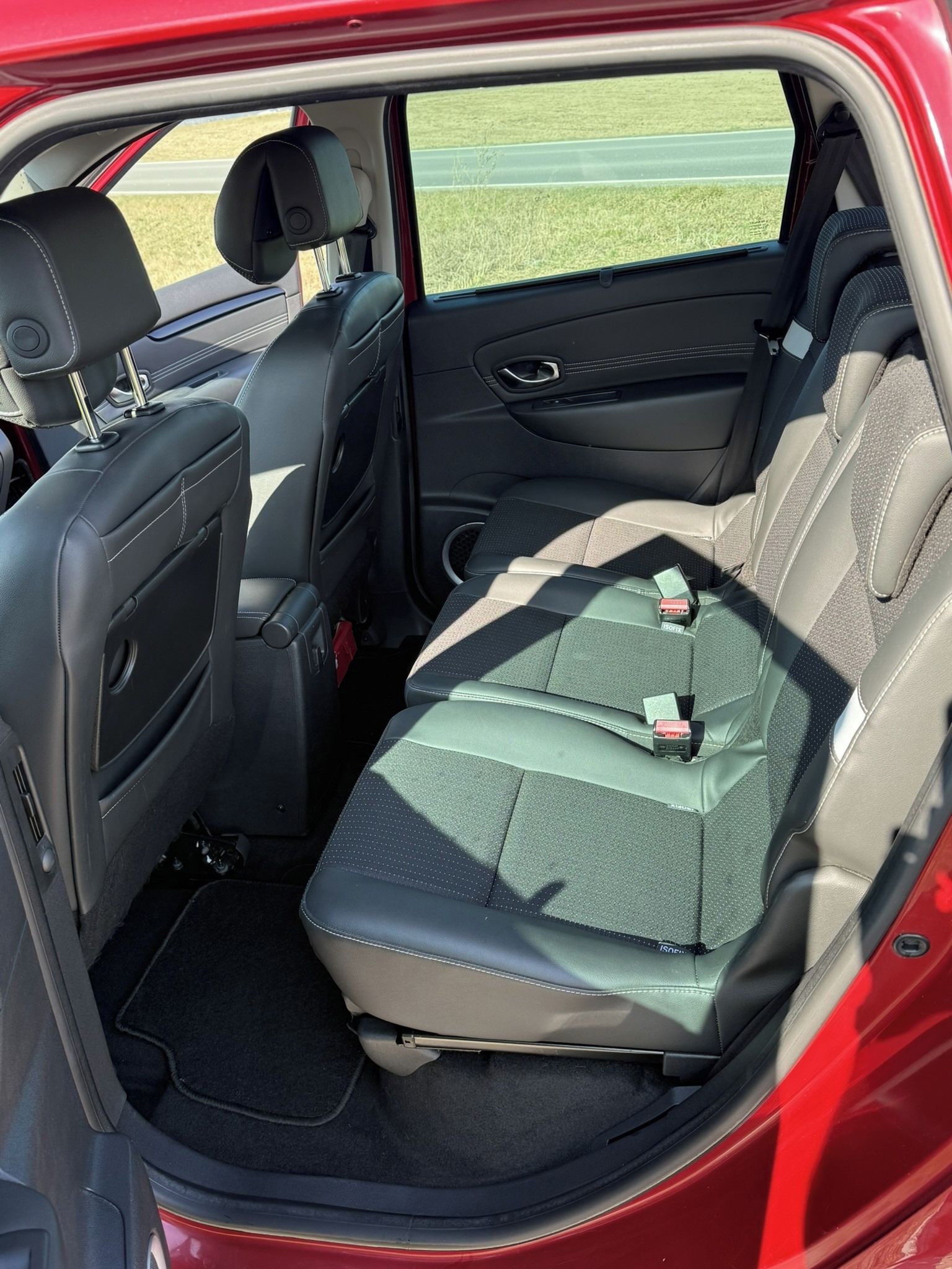 Renault Scénic, 1.6 16V 81 kW - MANUÁL - fotka 5