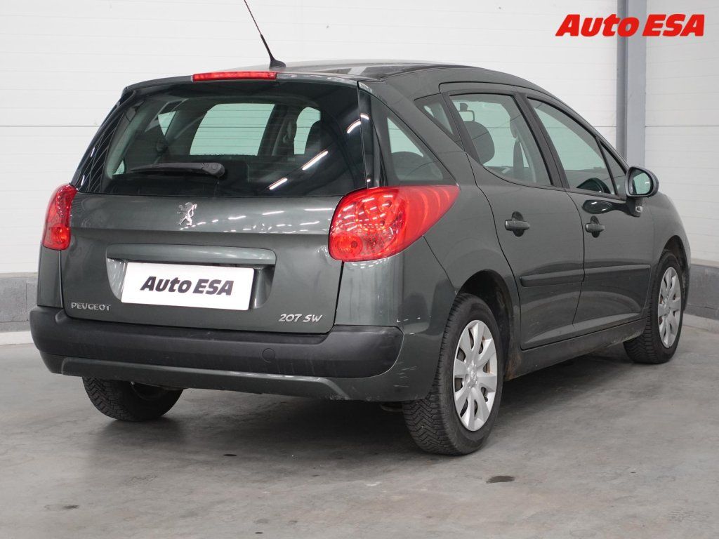 Peugeot 207, 1.6,AC - fotka 4