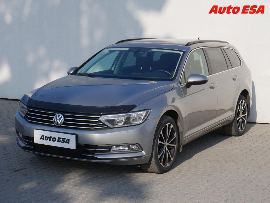 Volkswagen Passat, 2.0 TDi,1.maj,DSG,navi - fotka 3