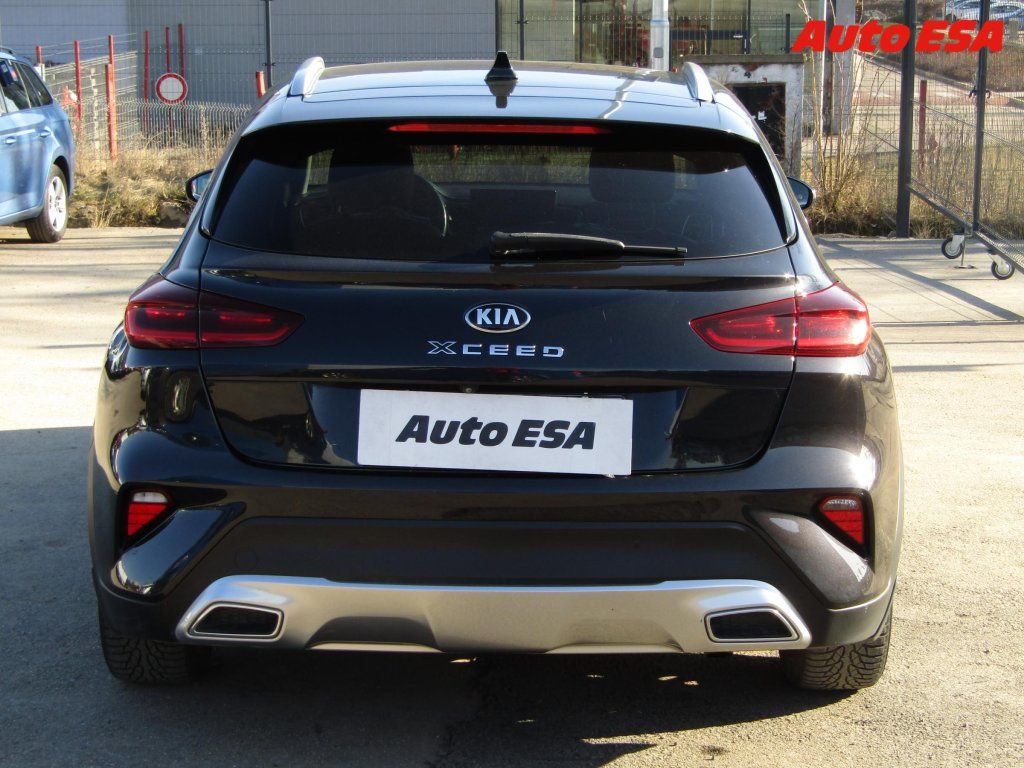 Kia XCee´d, 1.4 T-GDi,ČR,LED,navi - fotka 5
