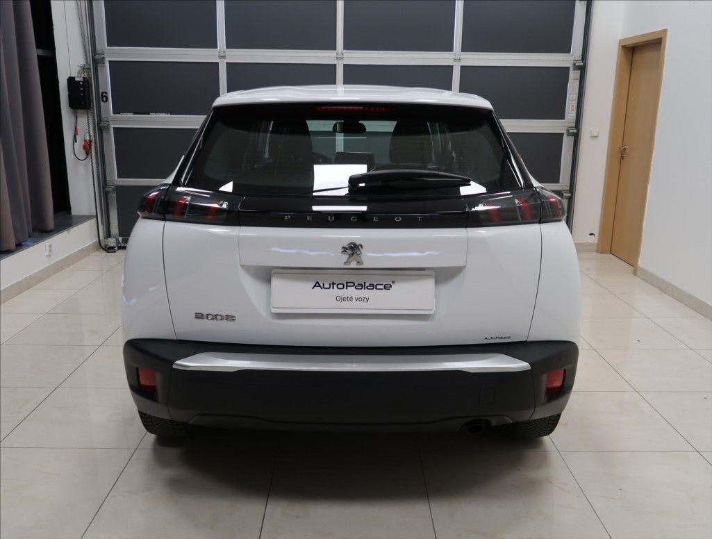 Peugeot 2008, 1,2 i ČR 1. MAJ SERVIS PEUGEOT - fotka 6