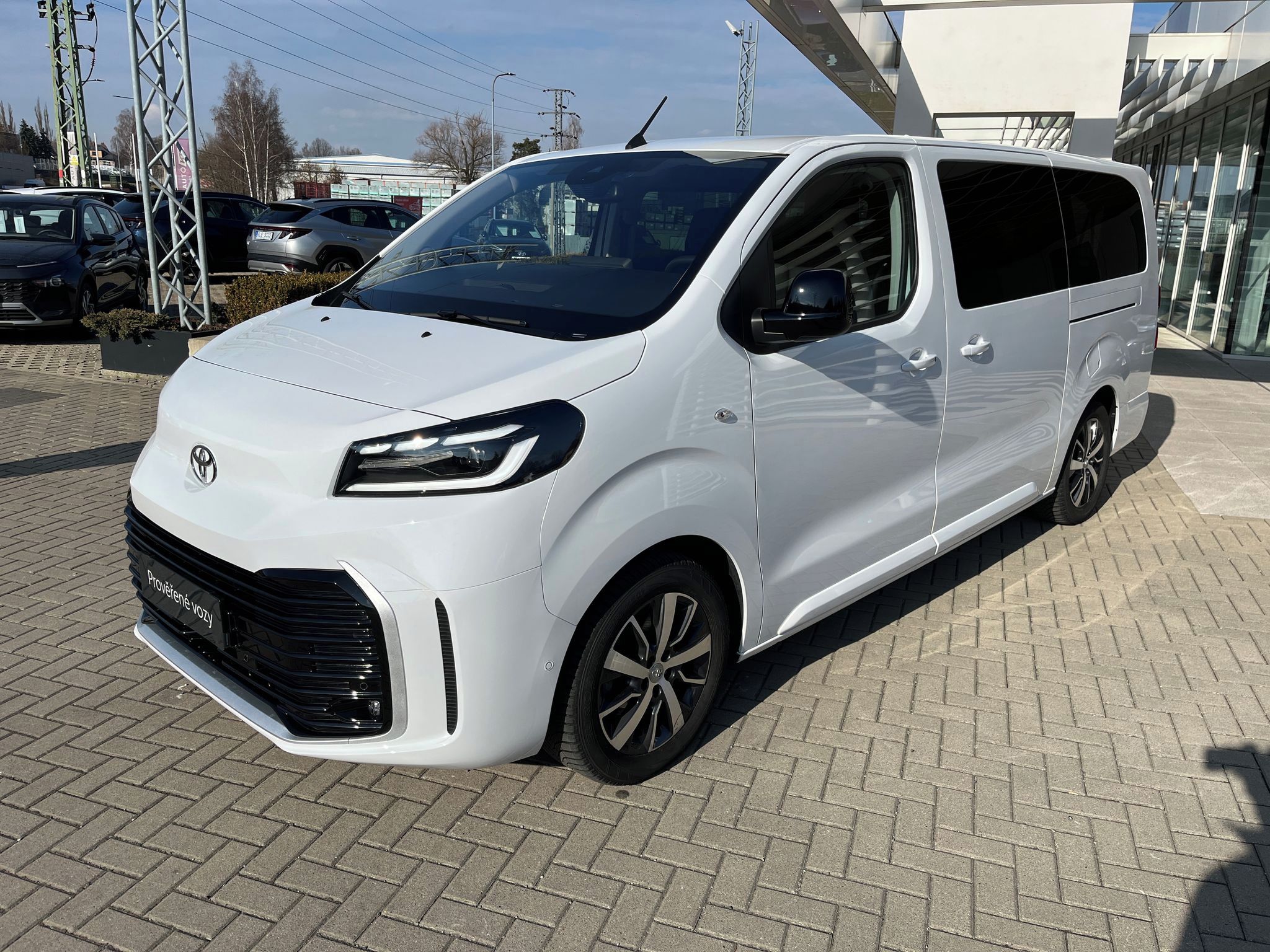 Toyota Proace Verso, 2.0 180k VIP L2 Webasto AT 7S - fotka 2