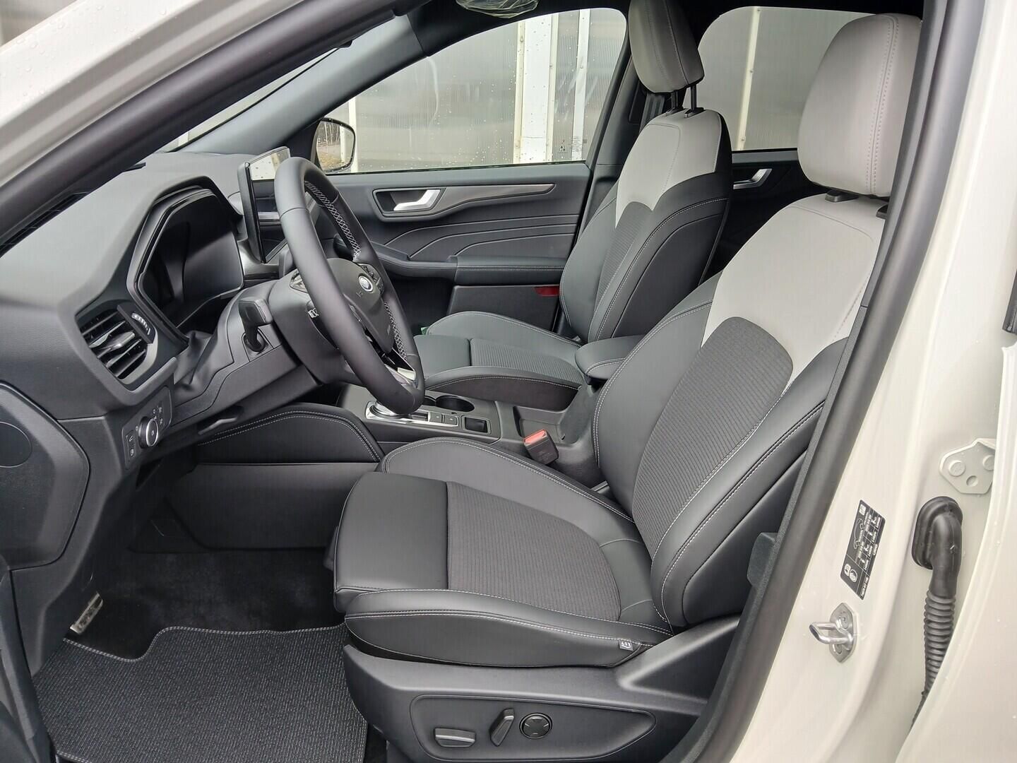 Ford Kuga, 2,5 Duratec Hybrid (PHEV) 178 - fotka 6