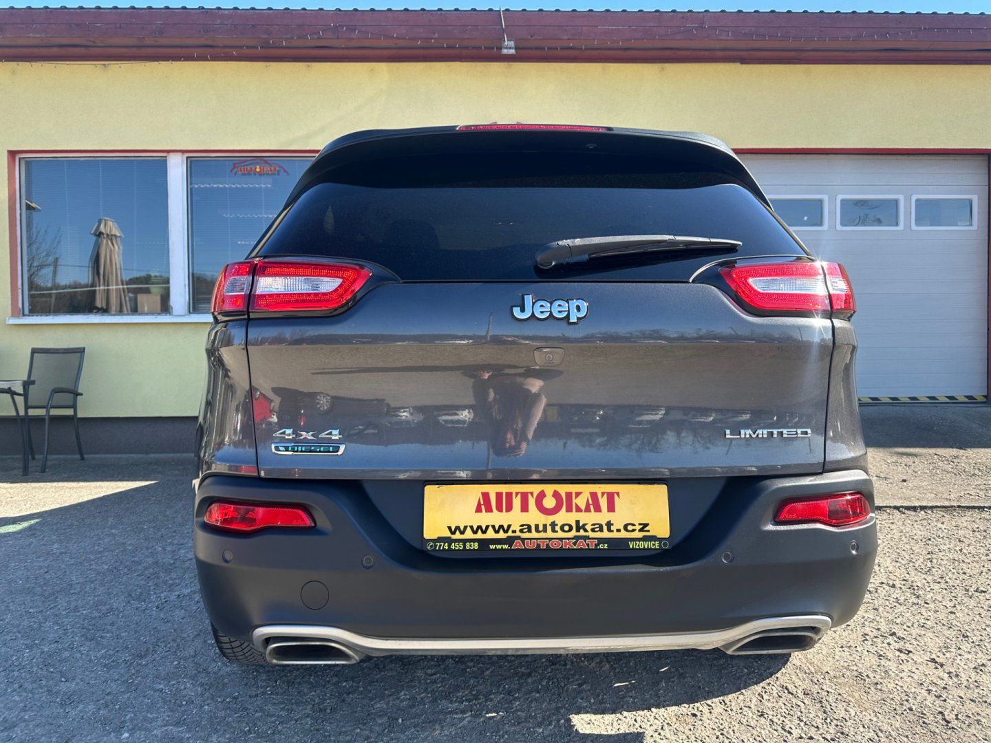 Jeep Cherokee, 2.2 CRD 4x4/147kW/Automat/1MAJ - fotka 4