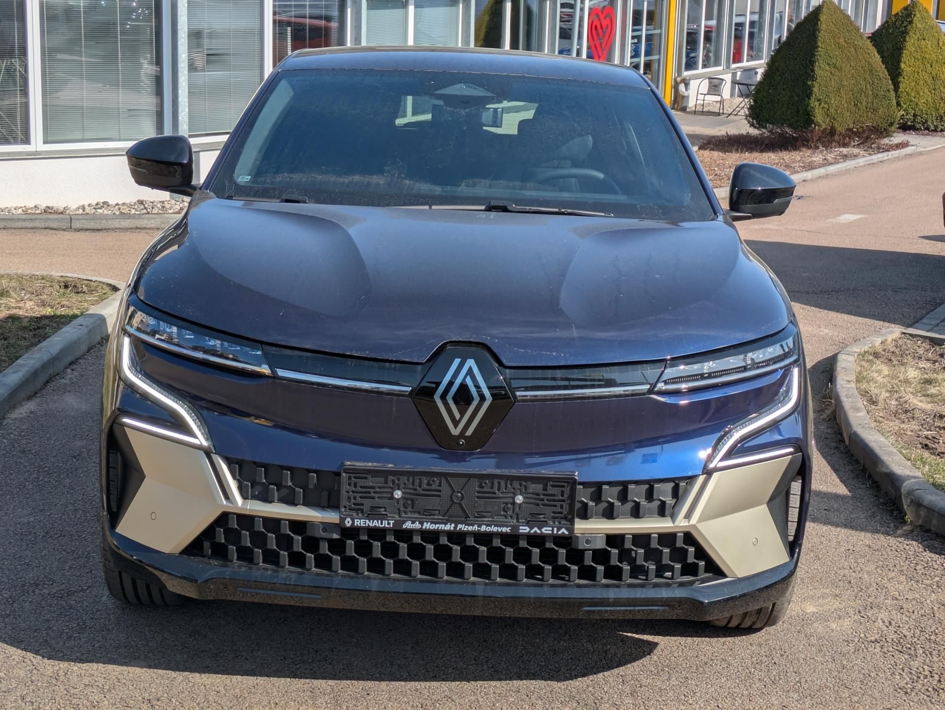Renault Mégane, E-Tech elektrický ICONIC - fotka 3
