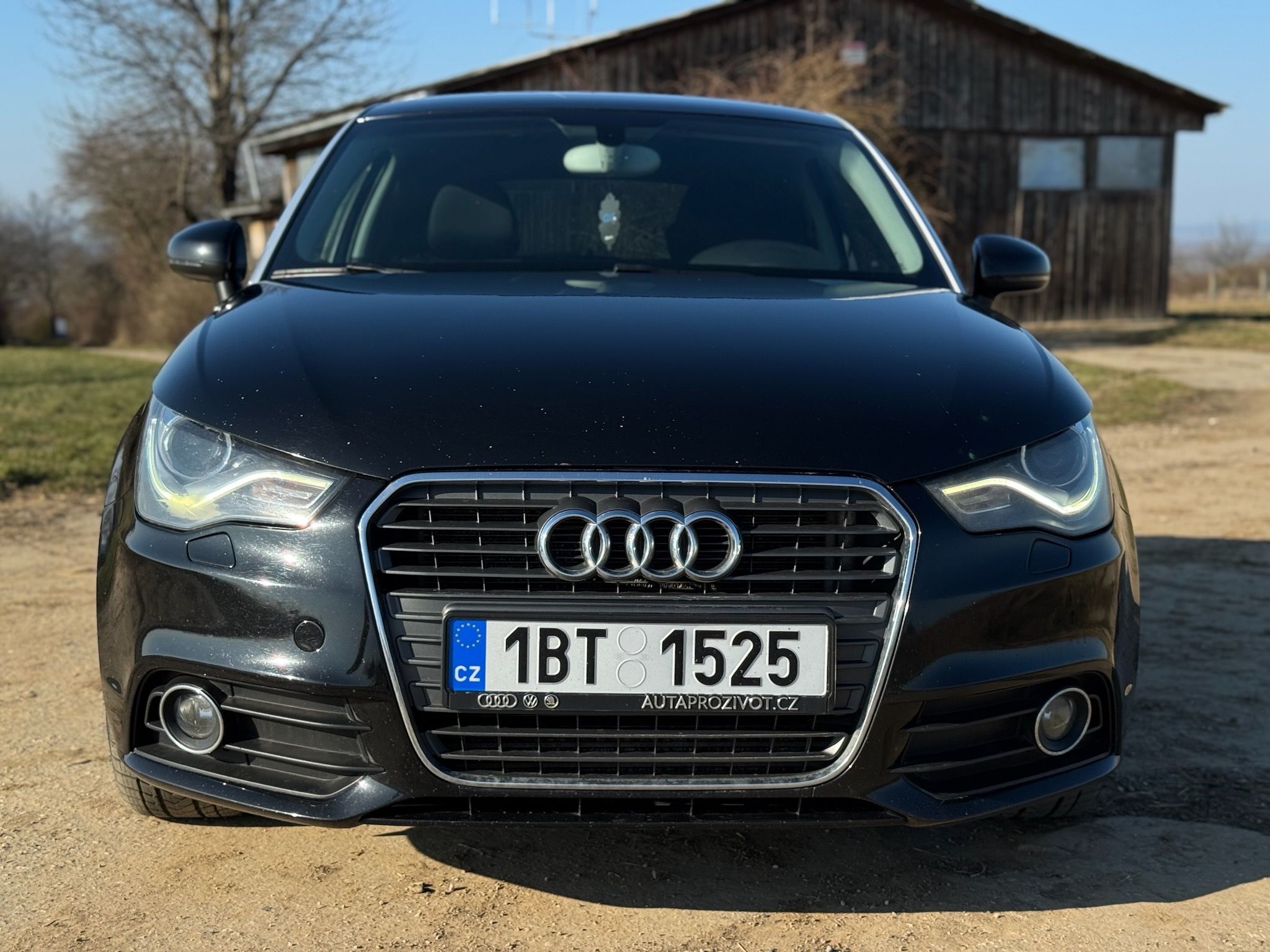 Audi A1, 1.6 TDI (77 kW) XENON - fotka 3