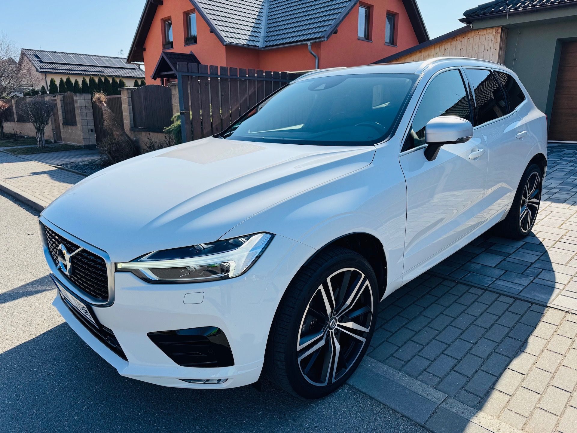 Volvo XC60, R-DESIGN D5 AWD polestar DPH - fotka 6