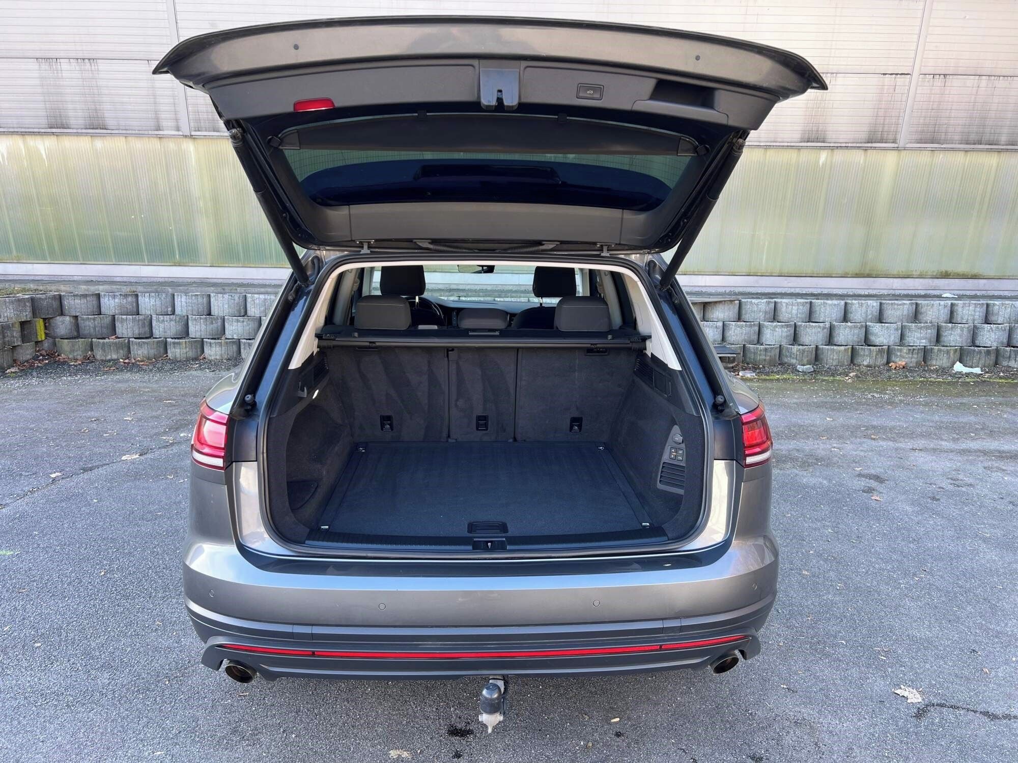 Volkswagen Touareg, 3.0 TDI 170 kW 4x4 tažné DPH - fotka 6