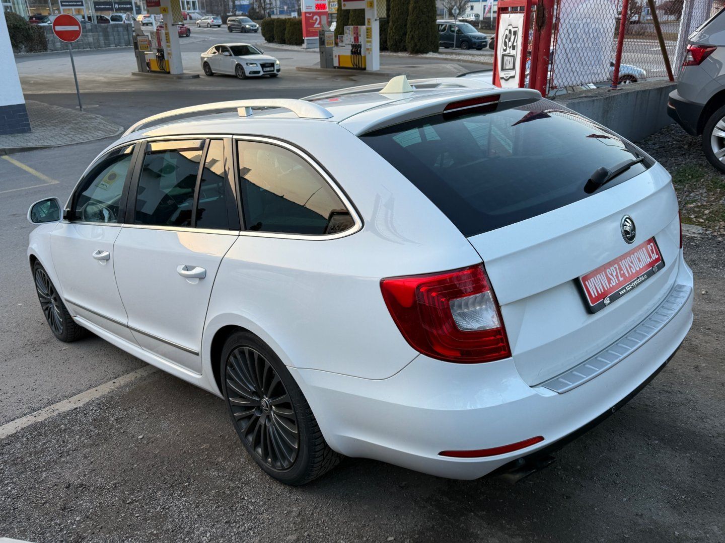 Škoda Superb, 2.0TDi DSG Elegance - fotka 6