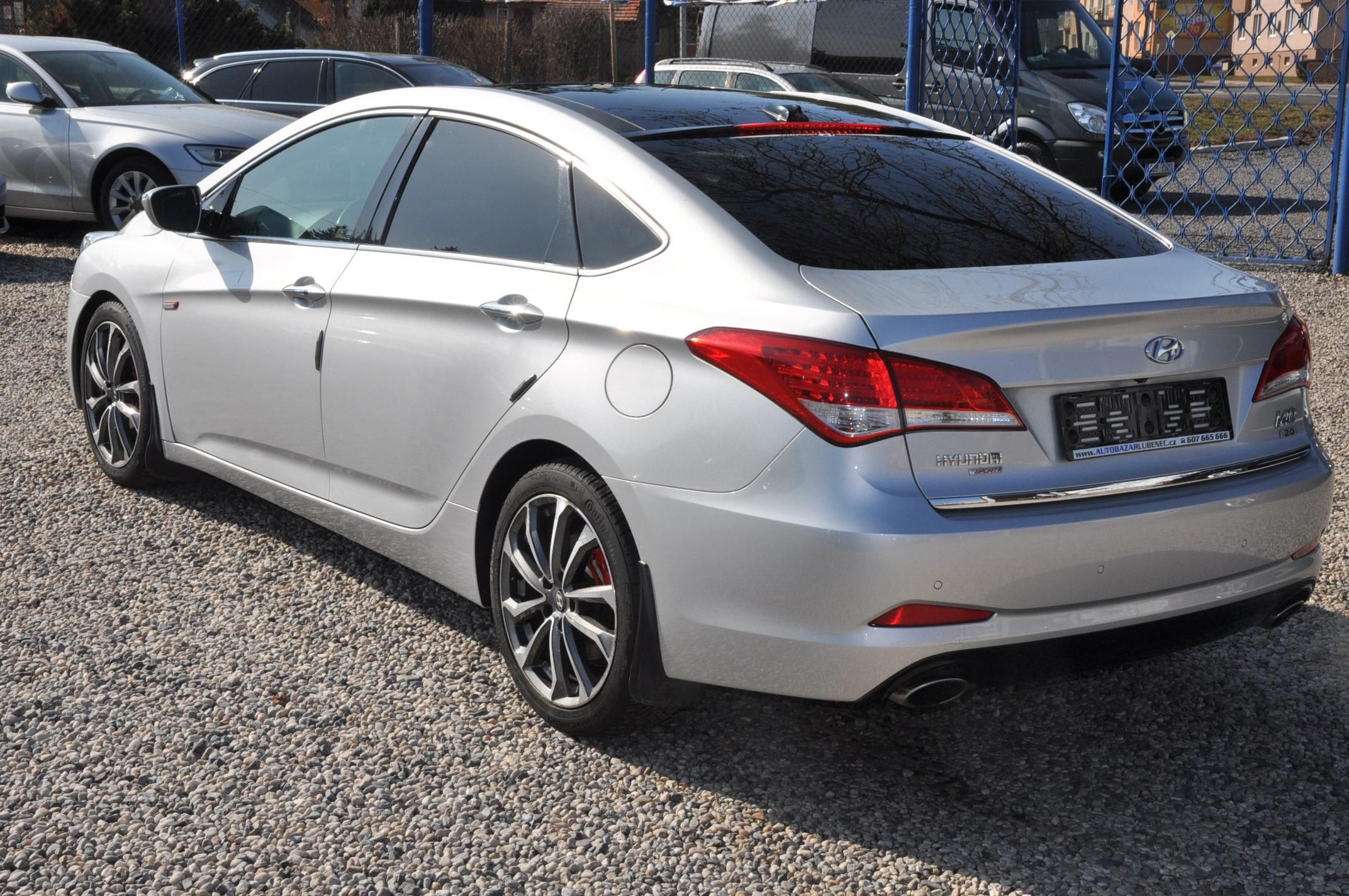 Hyundai i40, 2.0GDi 131kW Automat - fotka 4