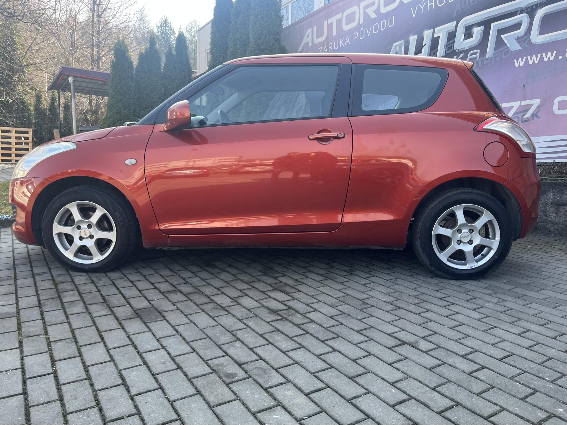 Suzuki Swift, 1.2/69kW - fotka 3