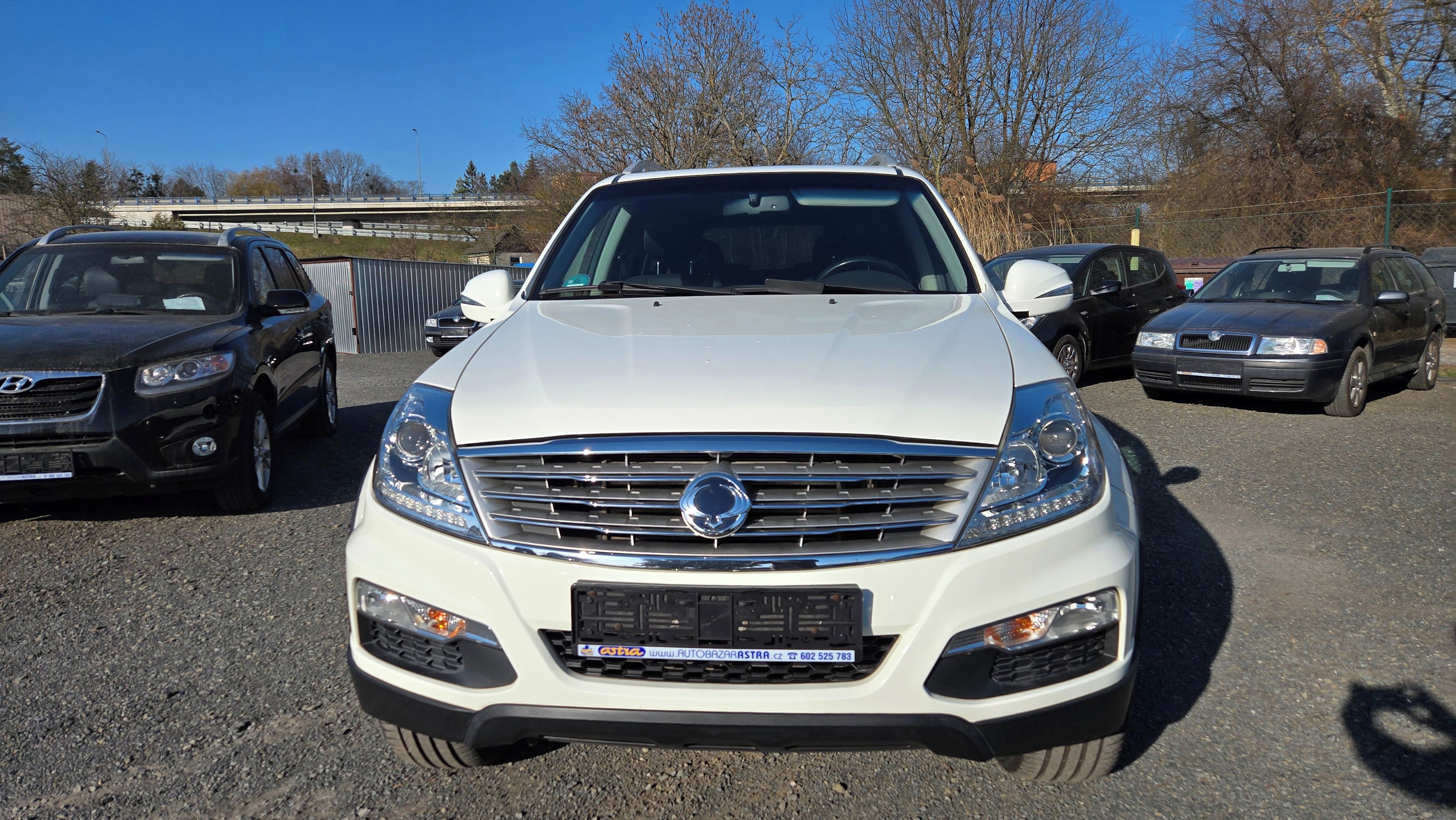 SsangYong Rexton, 2.2TD QUARTZ 4x4 7MÍST   1MAJ. - fotka 3