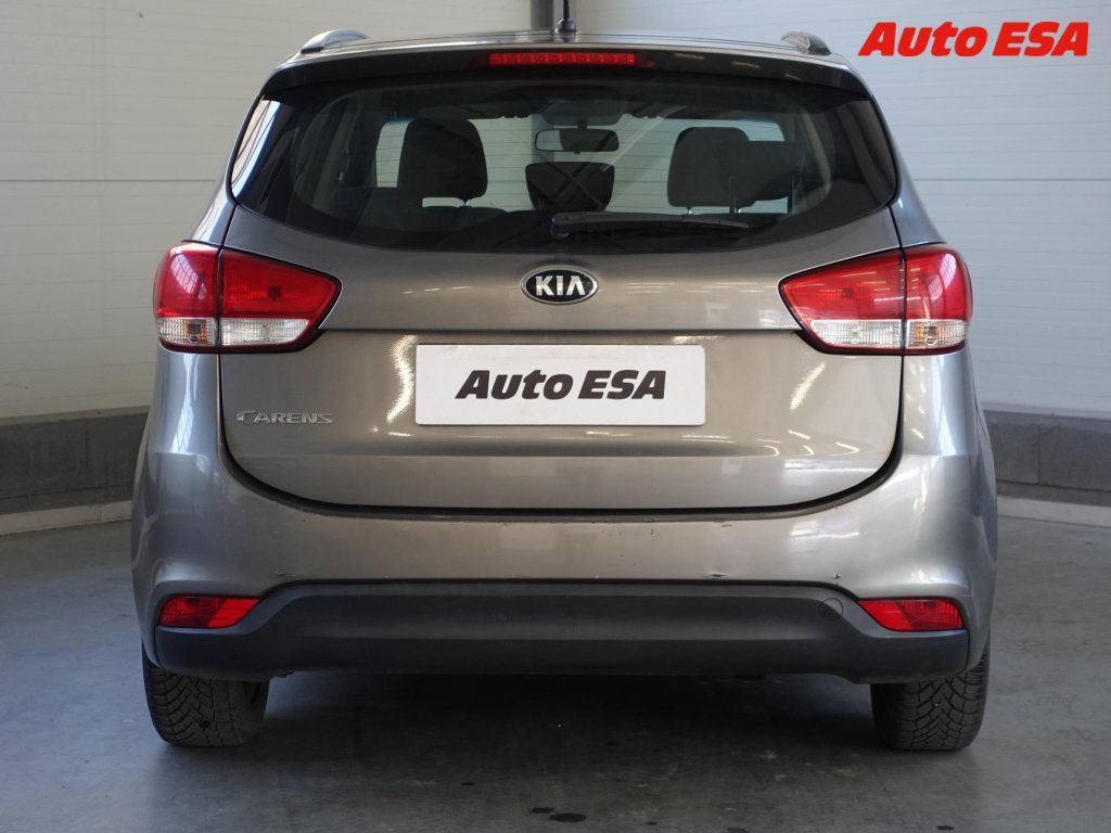 Kia Carens, 1.6GDi,1.maj,ČR,AC,tempo - fotka 5
