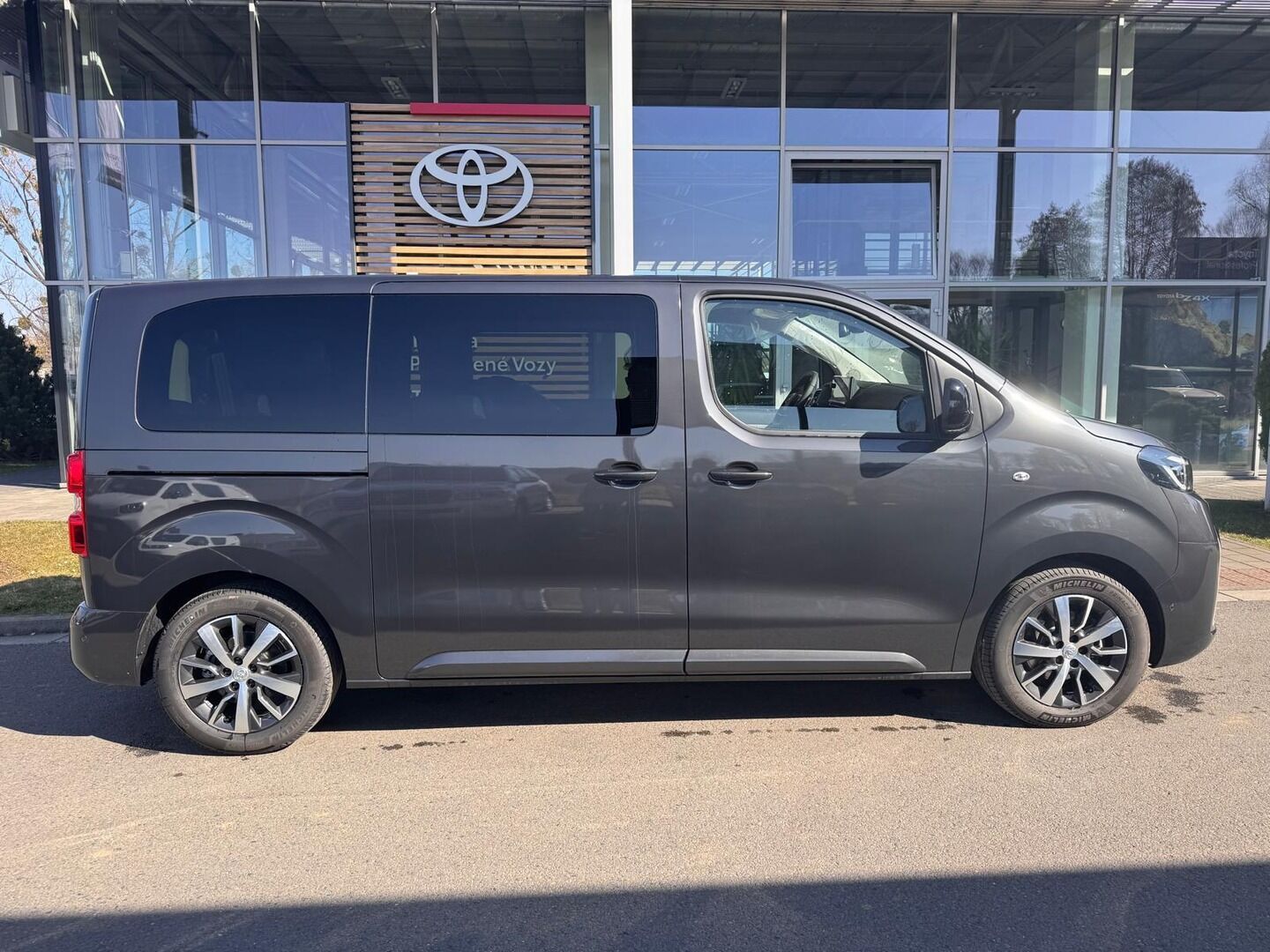 Toyota Proace Verso, 2.0 Family 8S - fotka 2