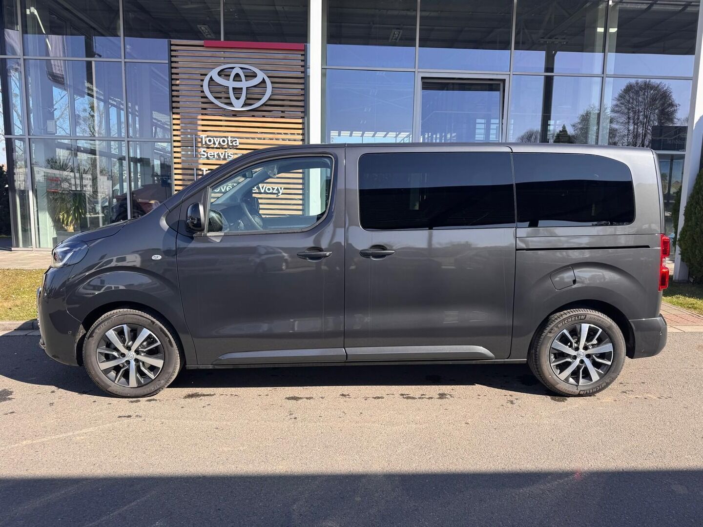 Toyota Proace Verso, 2.0 Family 8S - fotka 5