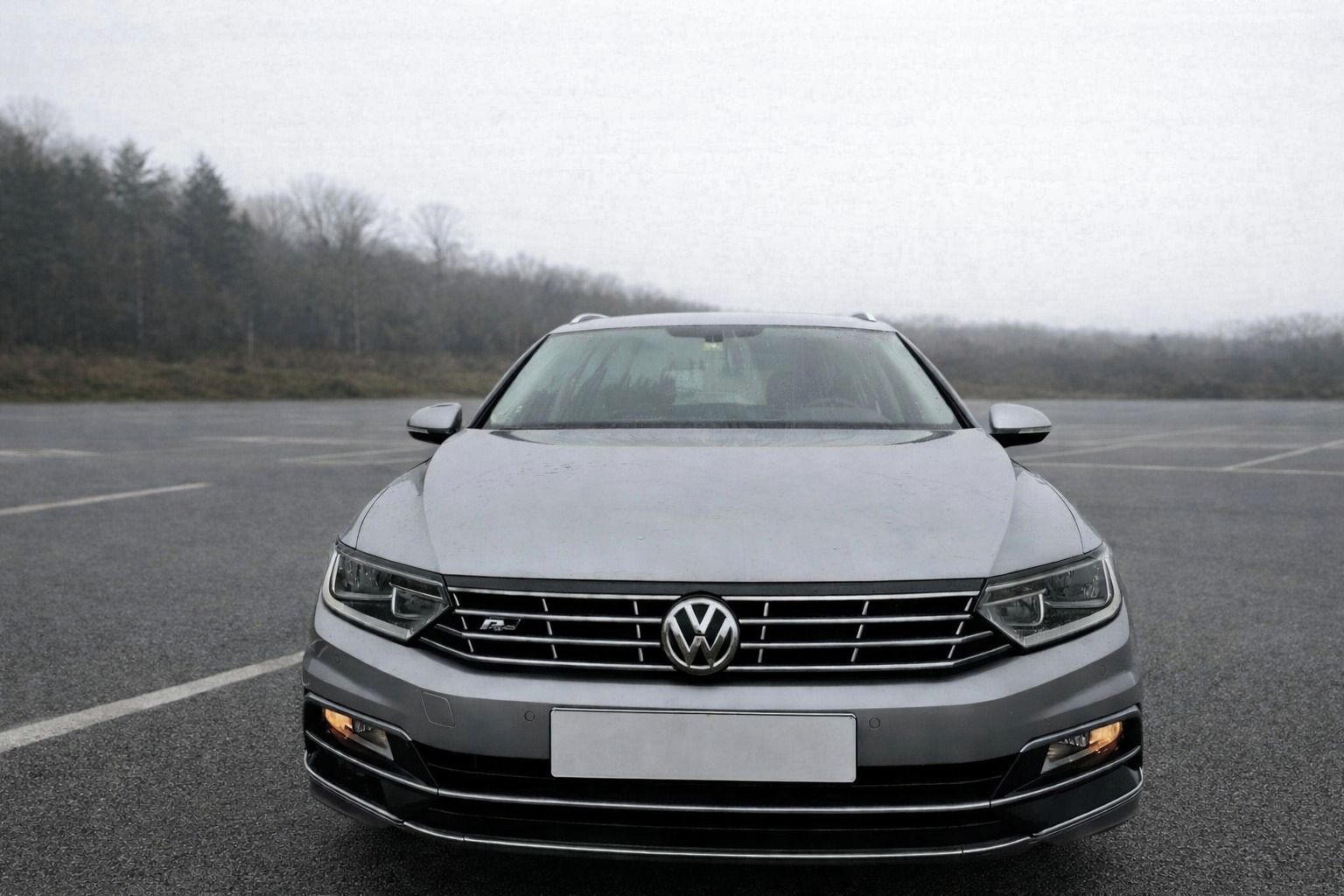 Volkswagen Passat Variant, R-Line paket, Navi, Tažné, ACC - fotka 2
