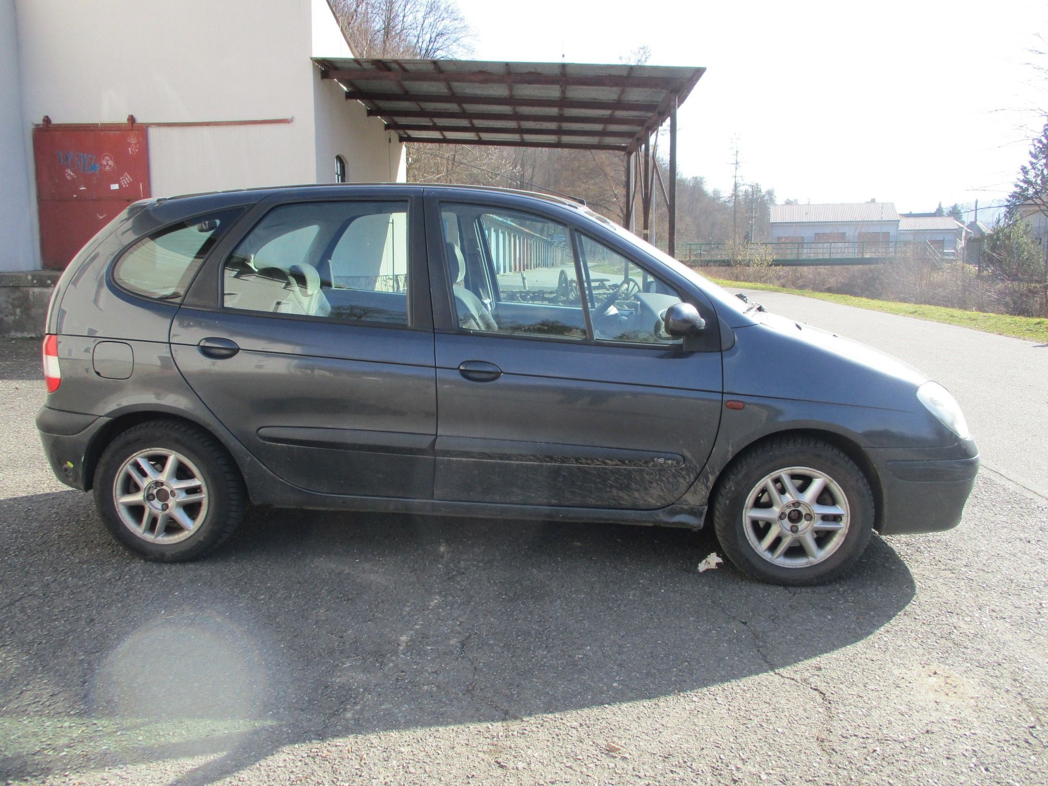 Renault Scénic, 1.6 i -LPG - tažné zařízení - fotka 6