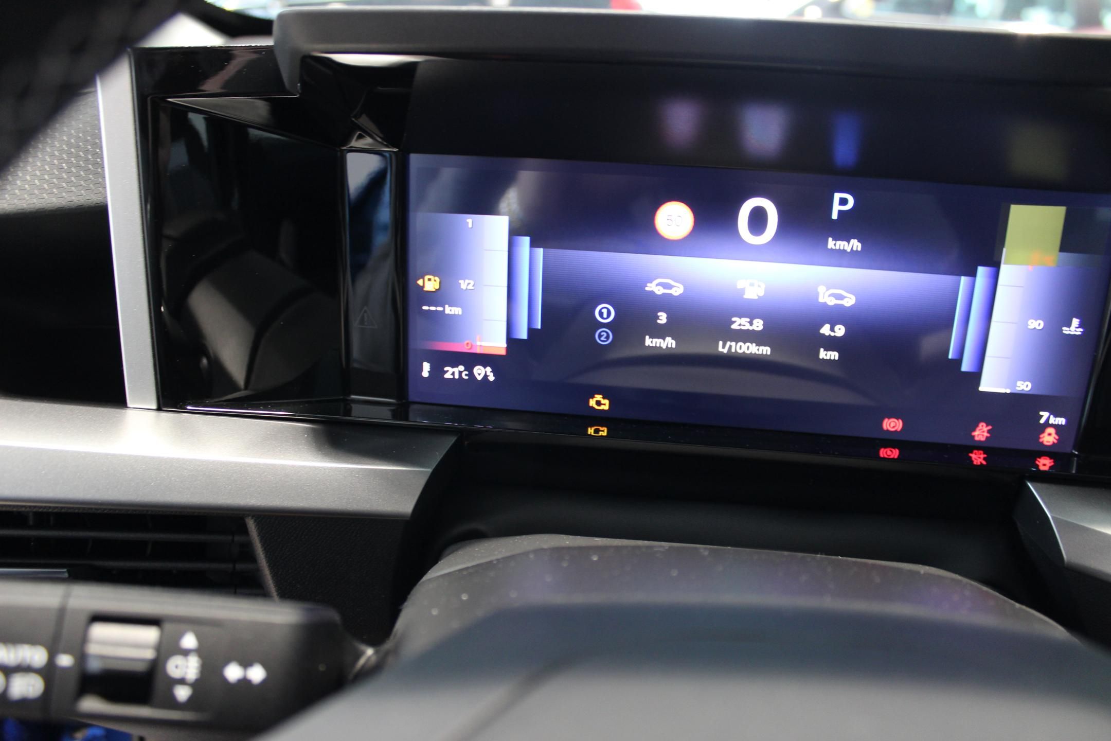 Opel Frontera, Edition Hybrid 1.2 TURBO 81kW - fotka 6
