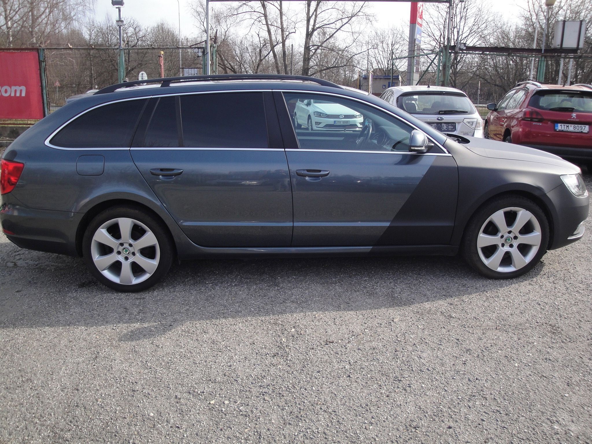 Škoda Superb, 1.6 TDI 77k Dig klima Panorama - fotka 4