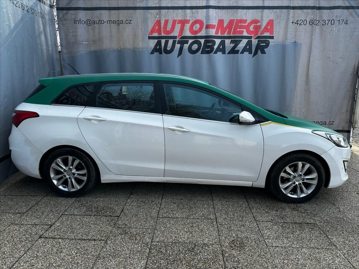 Hyundai i30, 1,6 81kW-CZ!! - fotka 4