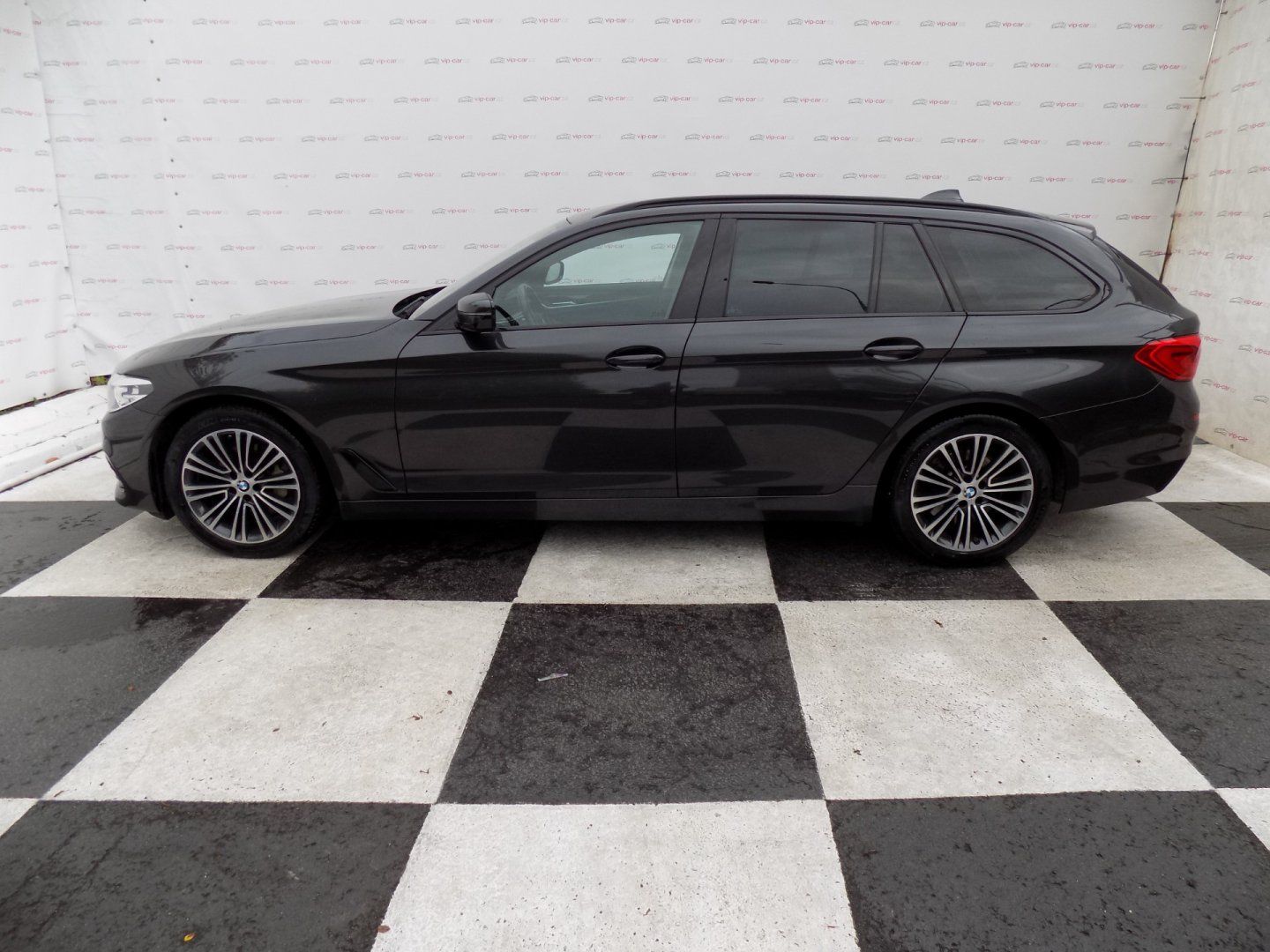 BMW Řada 5, 530d/Sport-Line/Full-Led/ - fotka 2