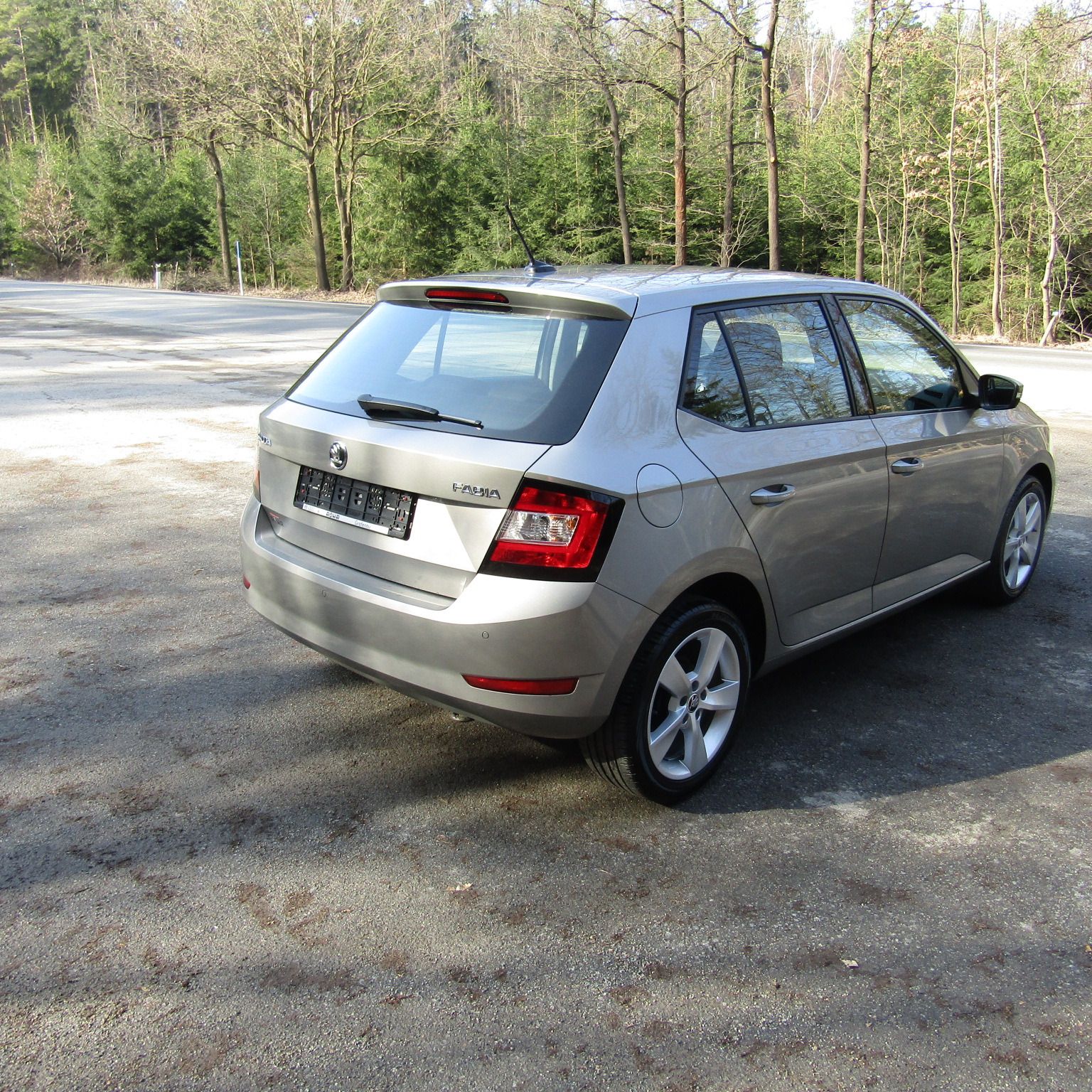 Škoda Fabia, 1,0MPi 55kw, NAJETO 33 086km - fotka 5