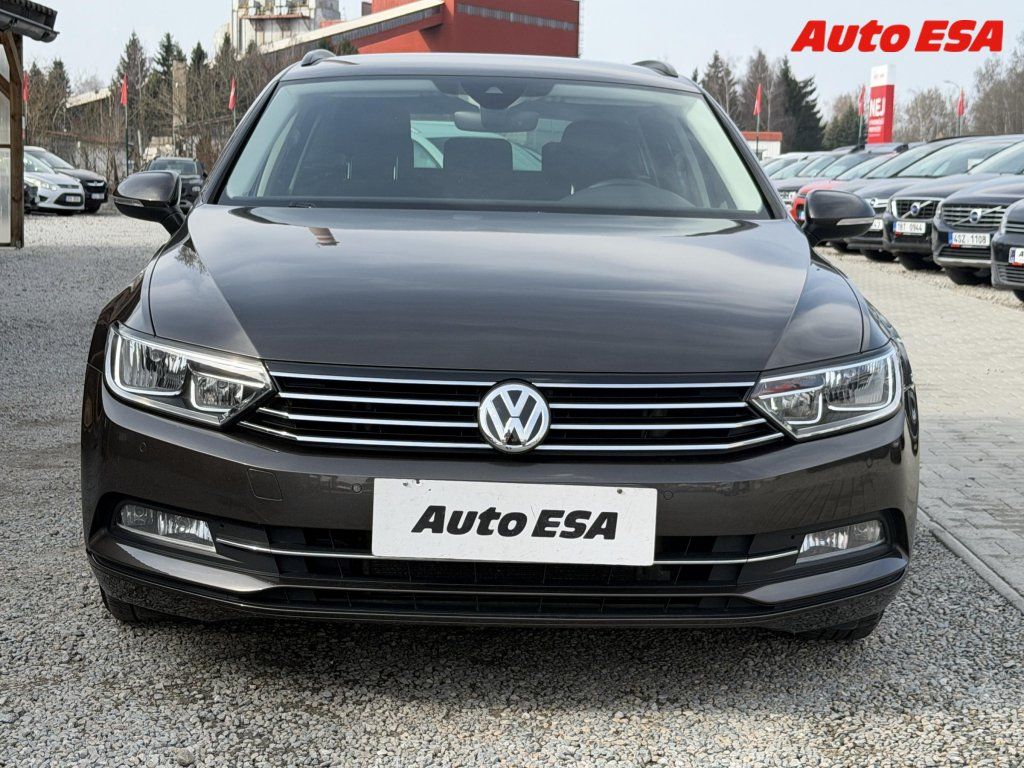 Volkswagen Passat, 2.0TDi,DSG,navi,TZ - fotka 2