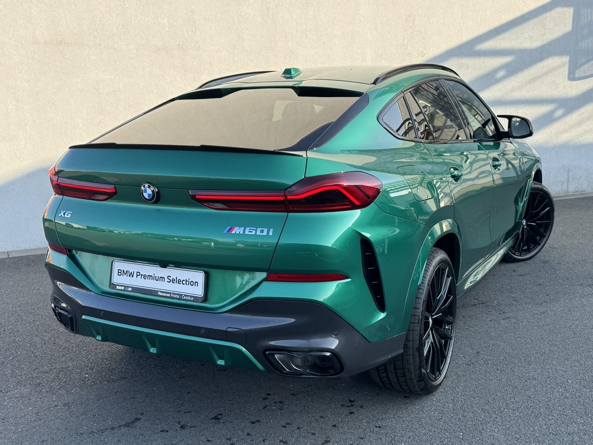 BMW X6, M60i xDrive - fotka 3