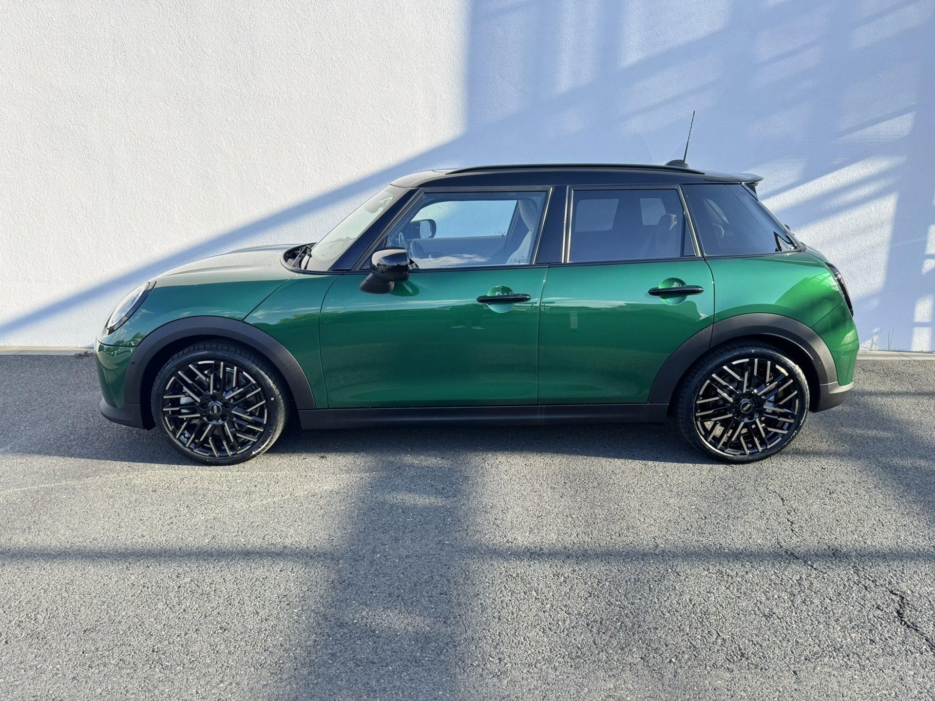 Mini Cooper, 5 door (F65) S - fotka 5