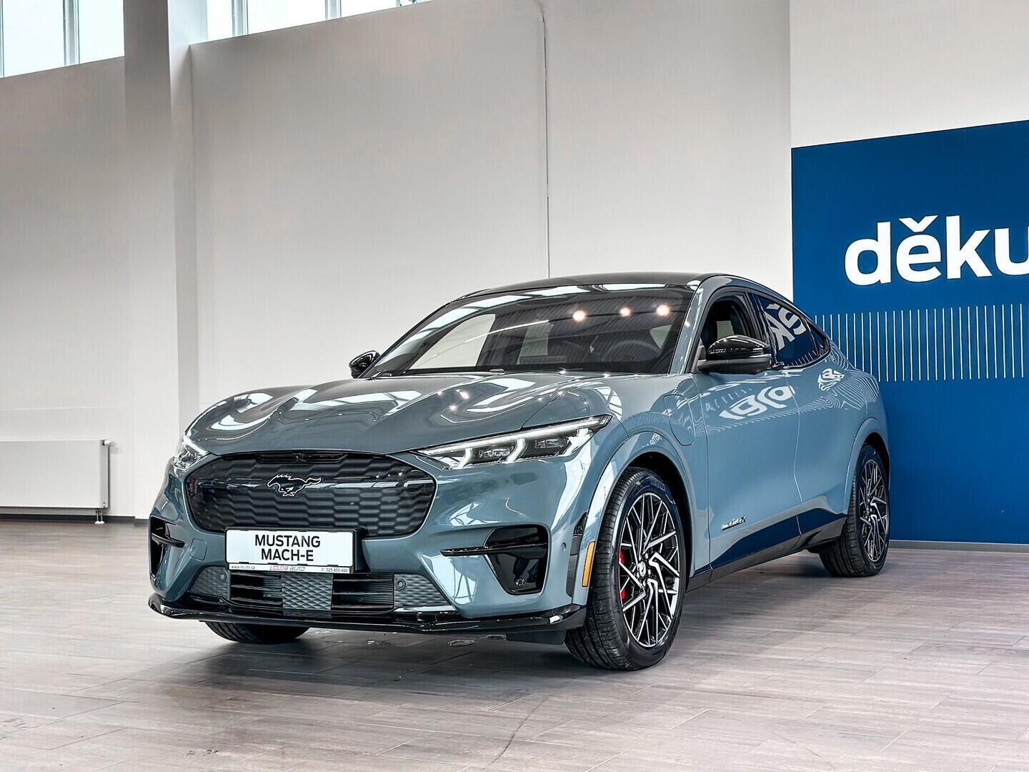 Ford Mustang, - 5D 98,7 kWh PRODLOUŽNÝ DOJZD