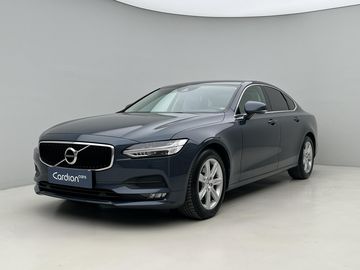 D4 AWD MOMENTUM AUT CZ