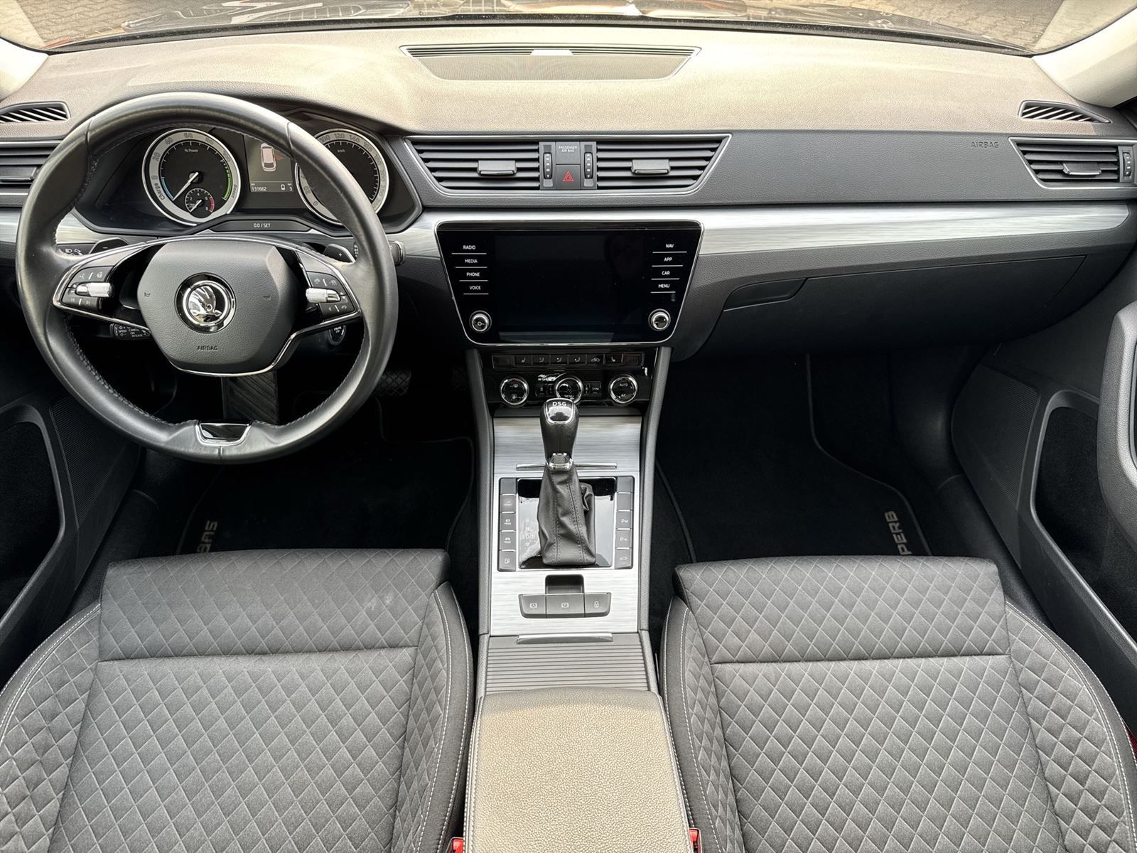Škoda Superb, Combi 1.4 TSI iV DSG Ambition - fotka 5