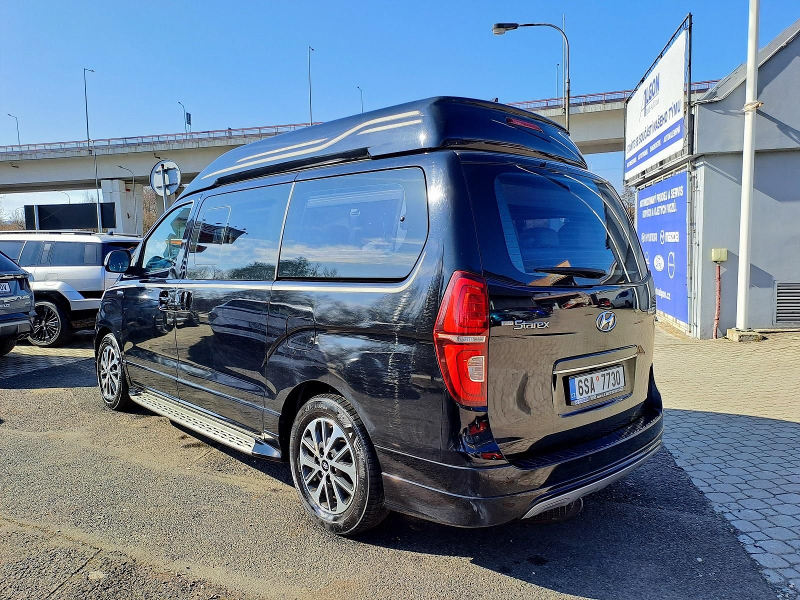 Hyundai H 1, GRAND STAREX 2.5 CRDi AT 2WD - fotka 3