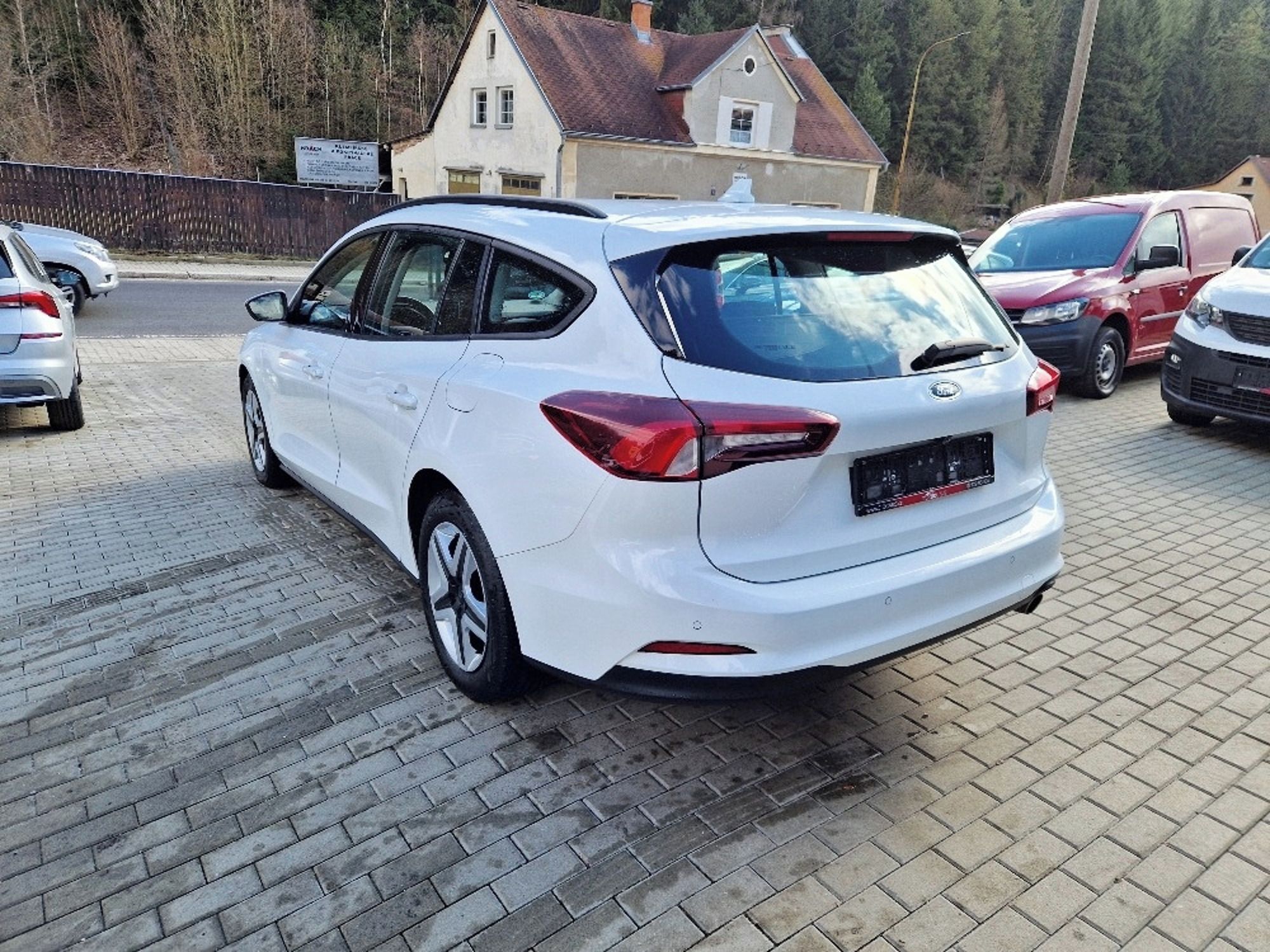Ford Focus, 1.5 TDCi (88 kW), tažné, ALU - fotka 3