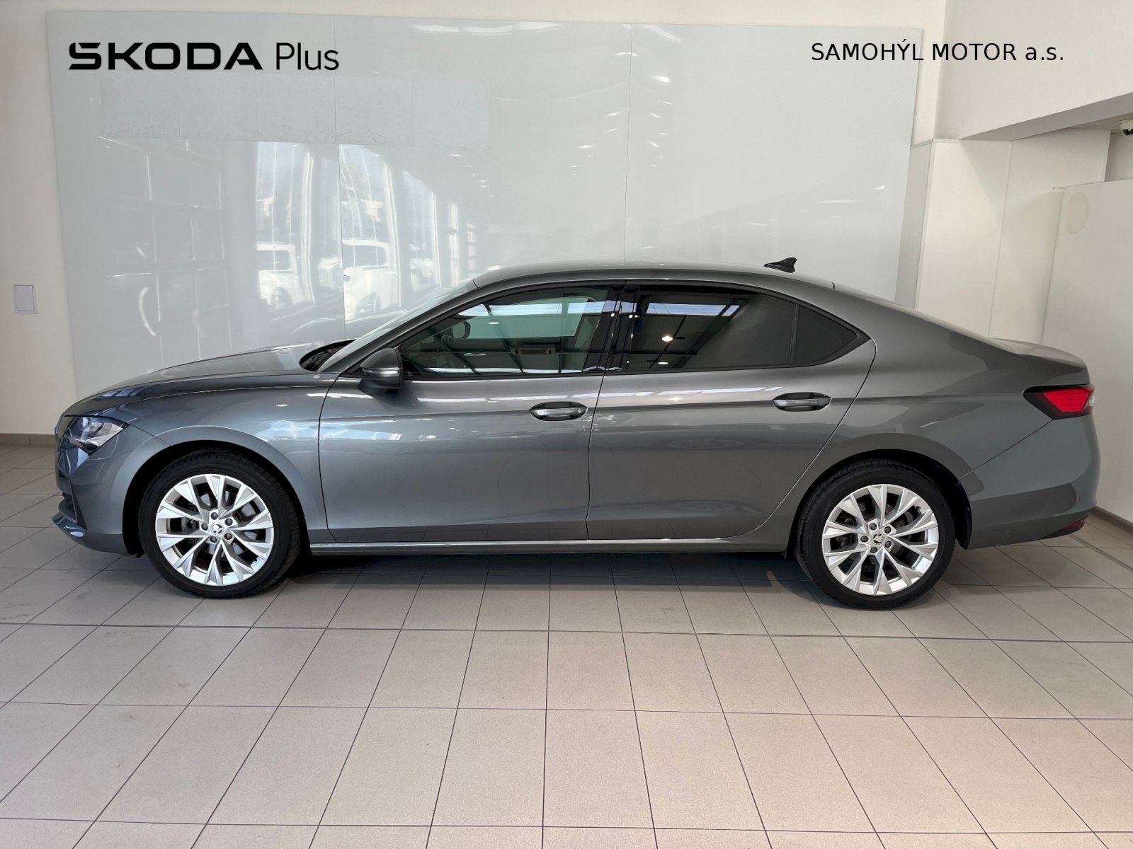 Škoda Superb, 2.0 TDI 110 kW A7F Selection - fotka 3