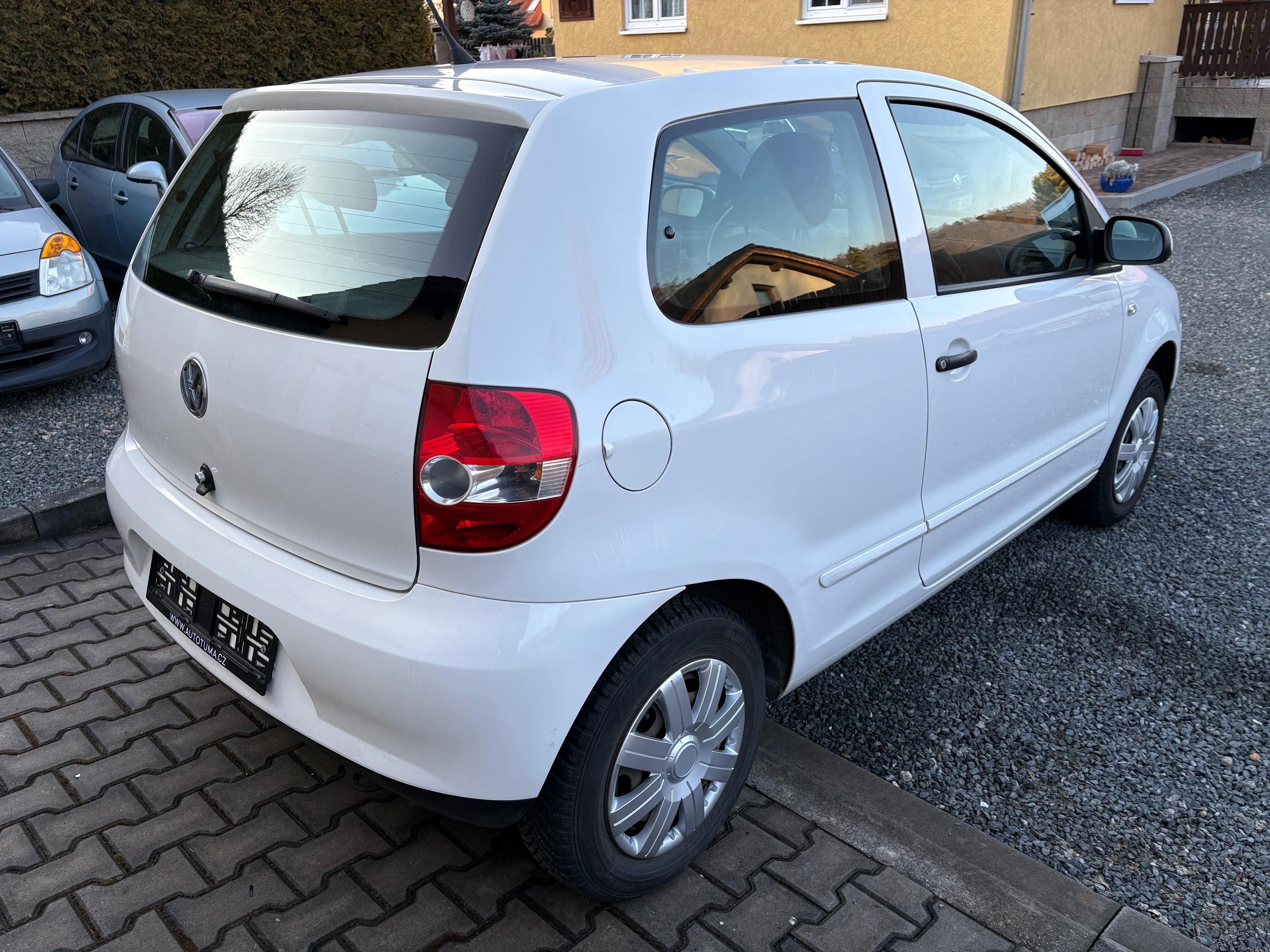 Volkswagen Fox, 1.2 HTP, velice pěkný stav - fotka 5