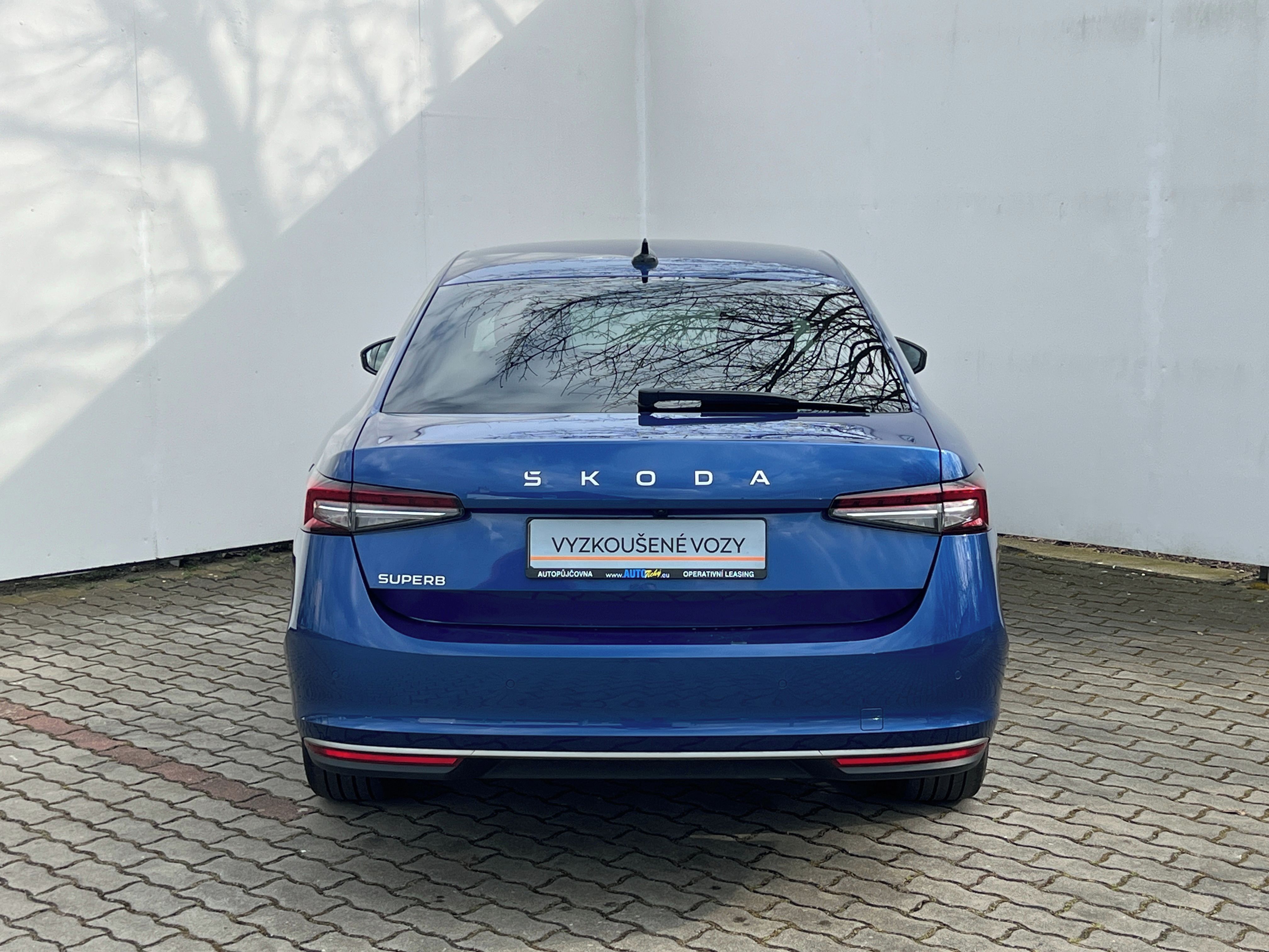 Škoda Superb, 2,0 TDI 110kW L&K DSG 7 - fotka 6